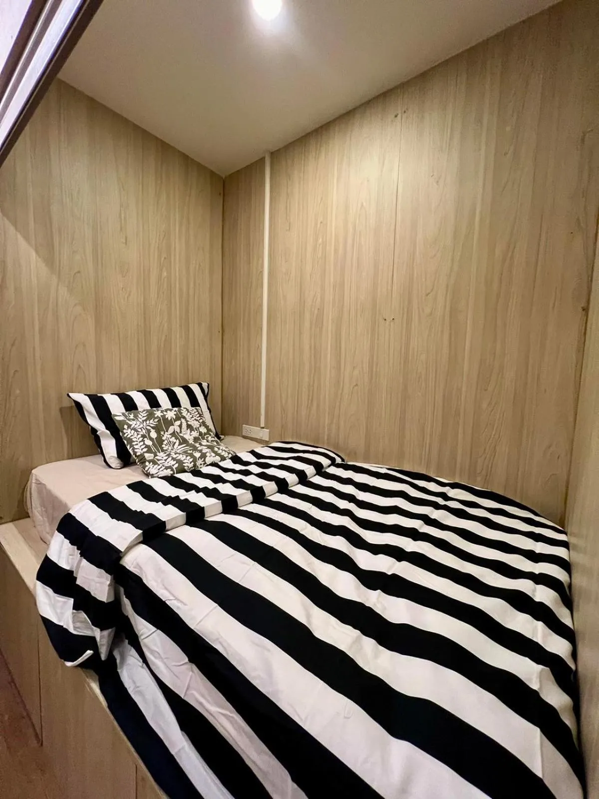 Bed in Comfy Crib Hostel 2