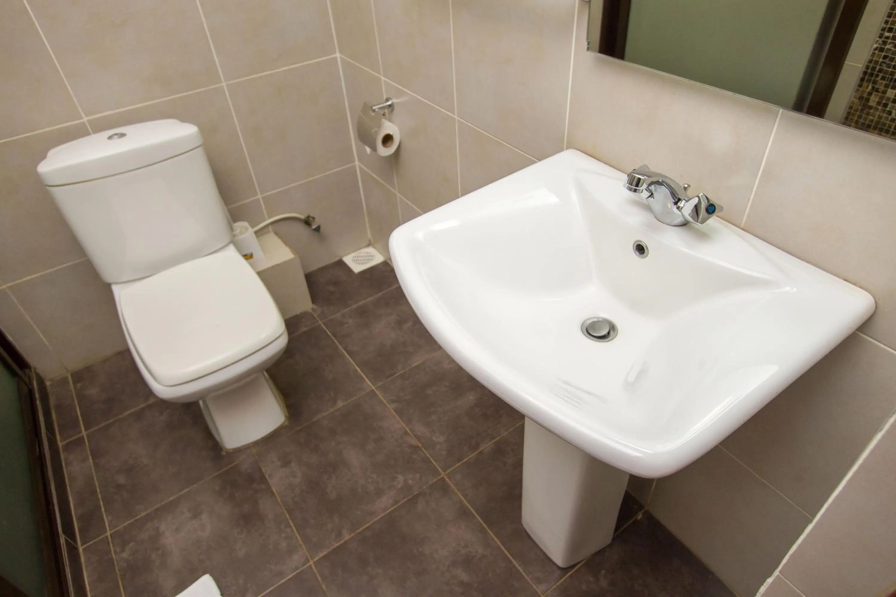 Bathroom in Victoria Comfort Inn