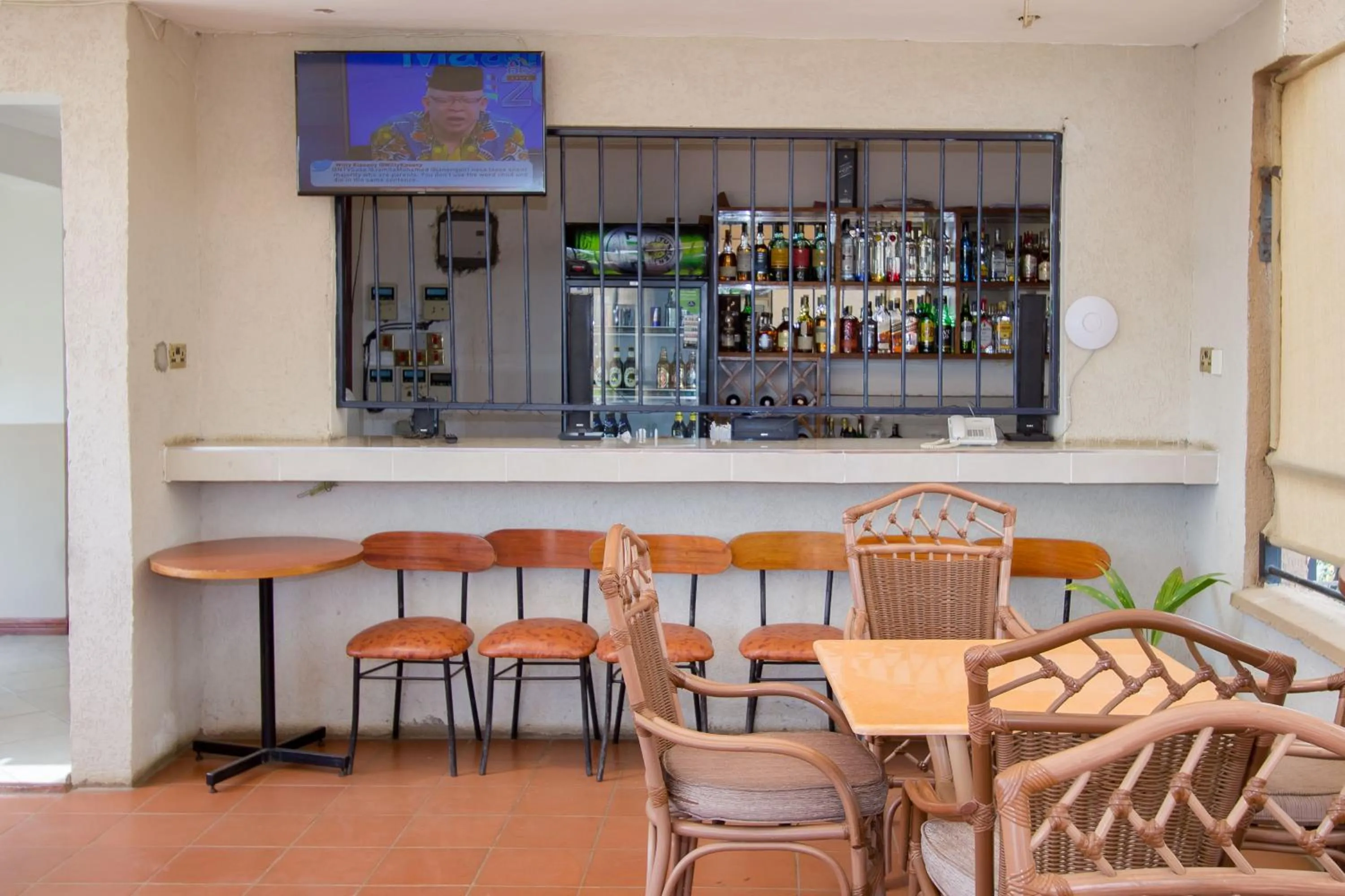 Restaurant/places to eat in Victoria Comfort Inn