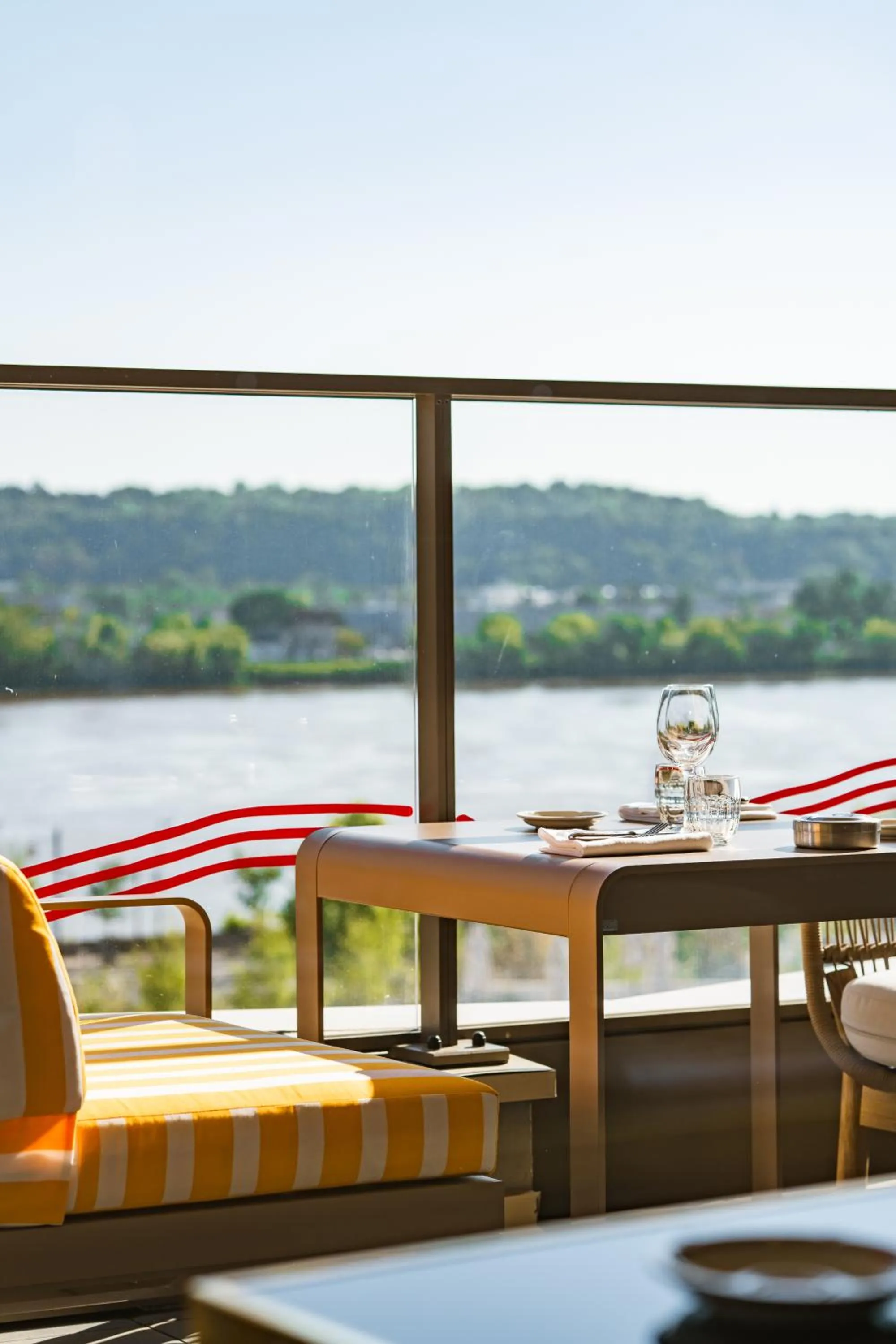 Restaurant/places to eat in Hôtel 56 - Bordeaux Centre Gare Saint Jean