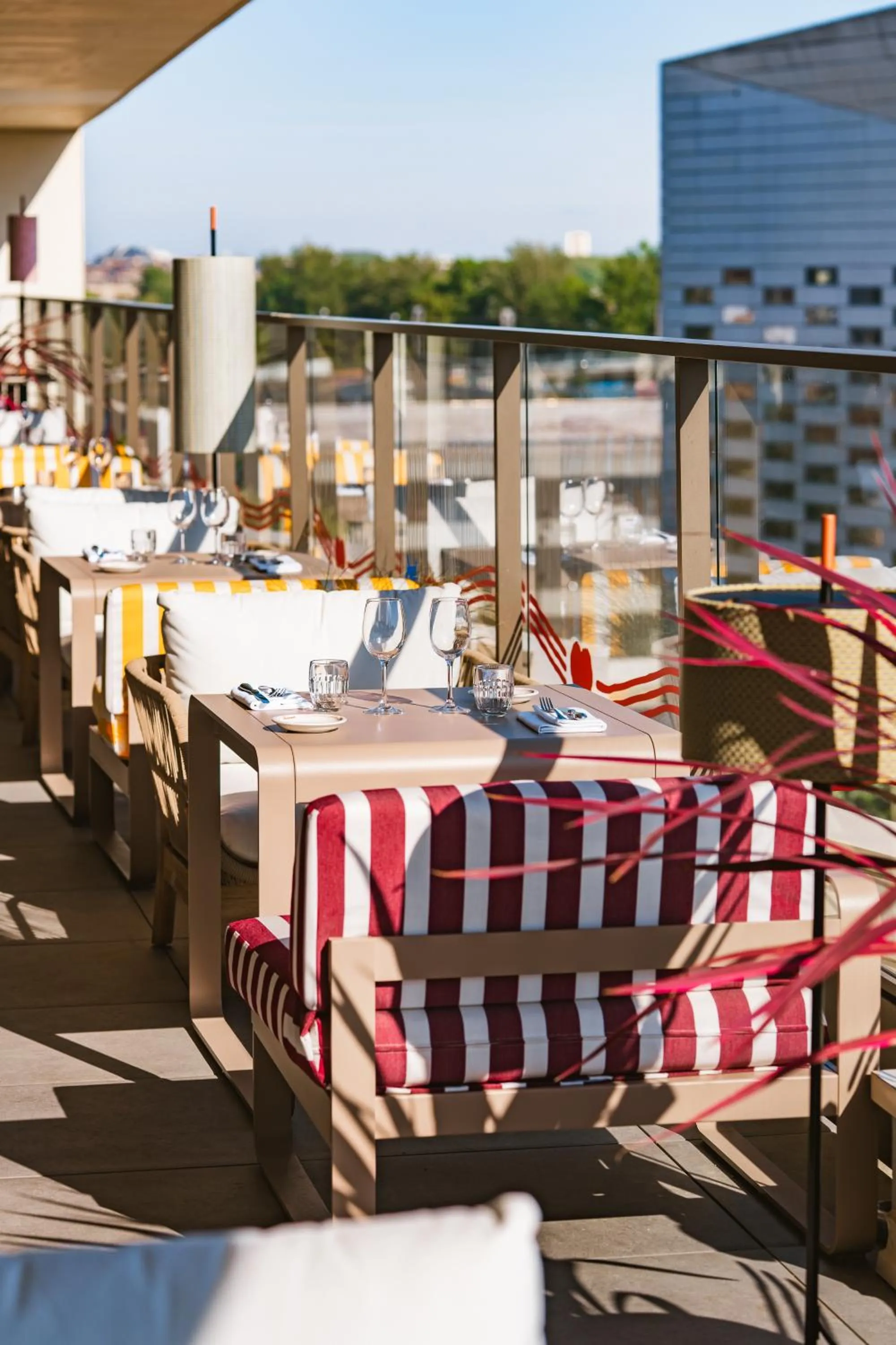 Restaurant/places to eat in Hôtel 56 - Bordeaux Centre Gare Saint Jean