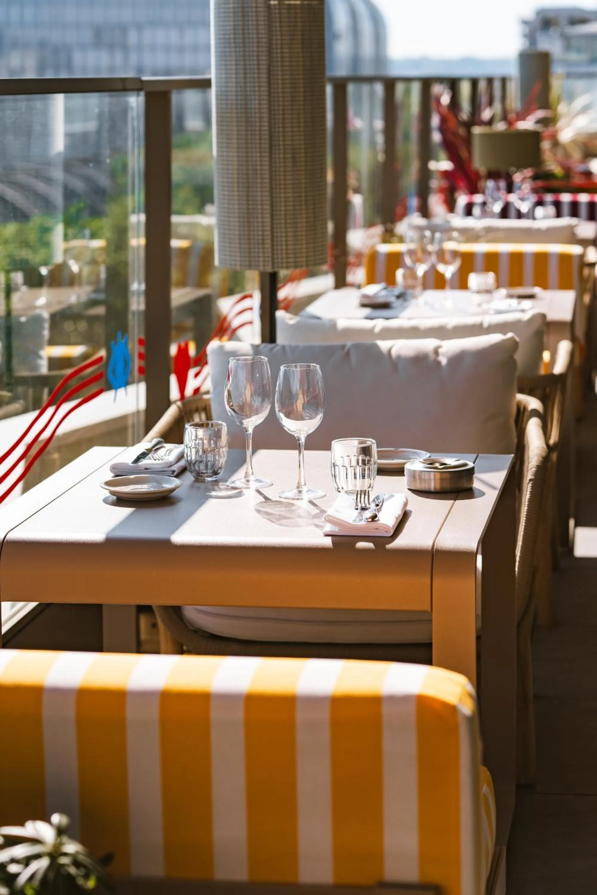 Restaurant/places to eat in Hôtel 56 - Bordeaux Centre Gare Saint Jean