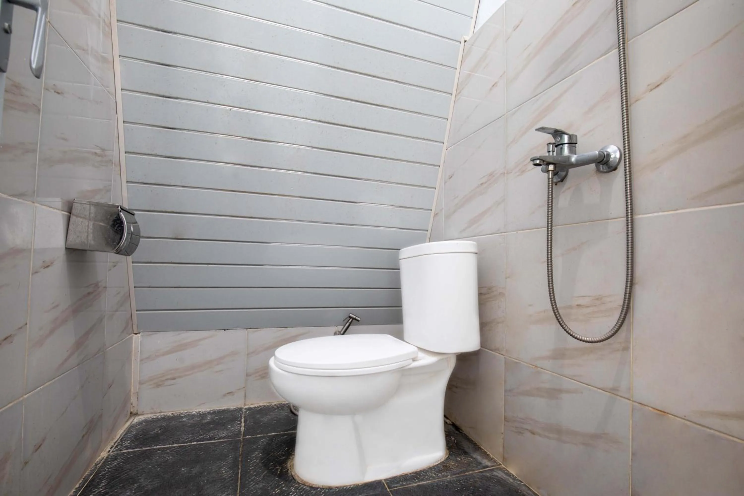 Shower in INKA Vilas Sembalun