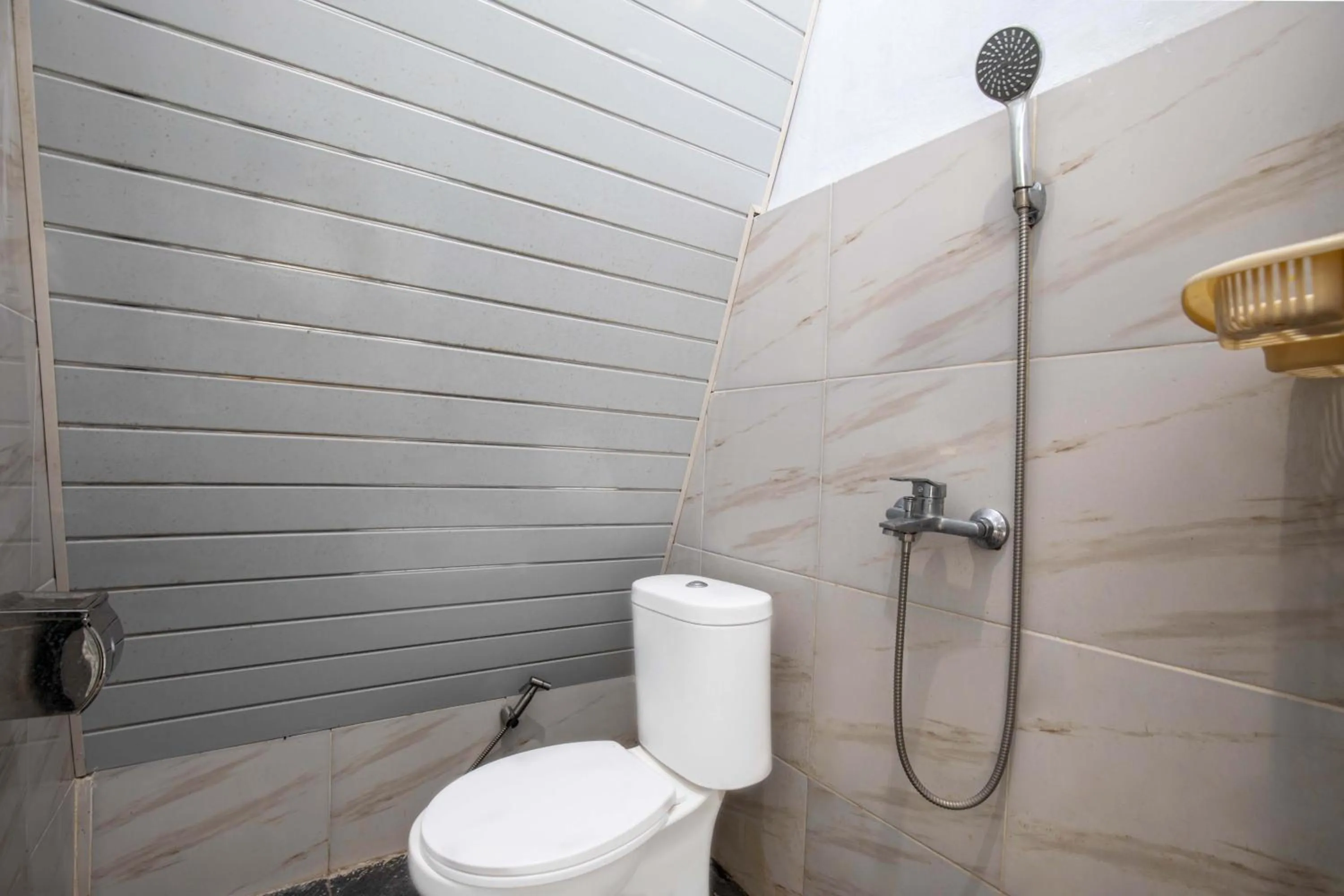 Shower in INKA Vilas Sembalun