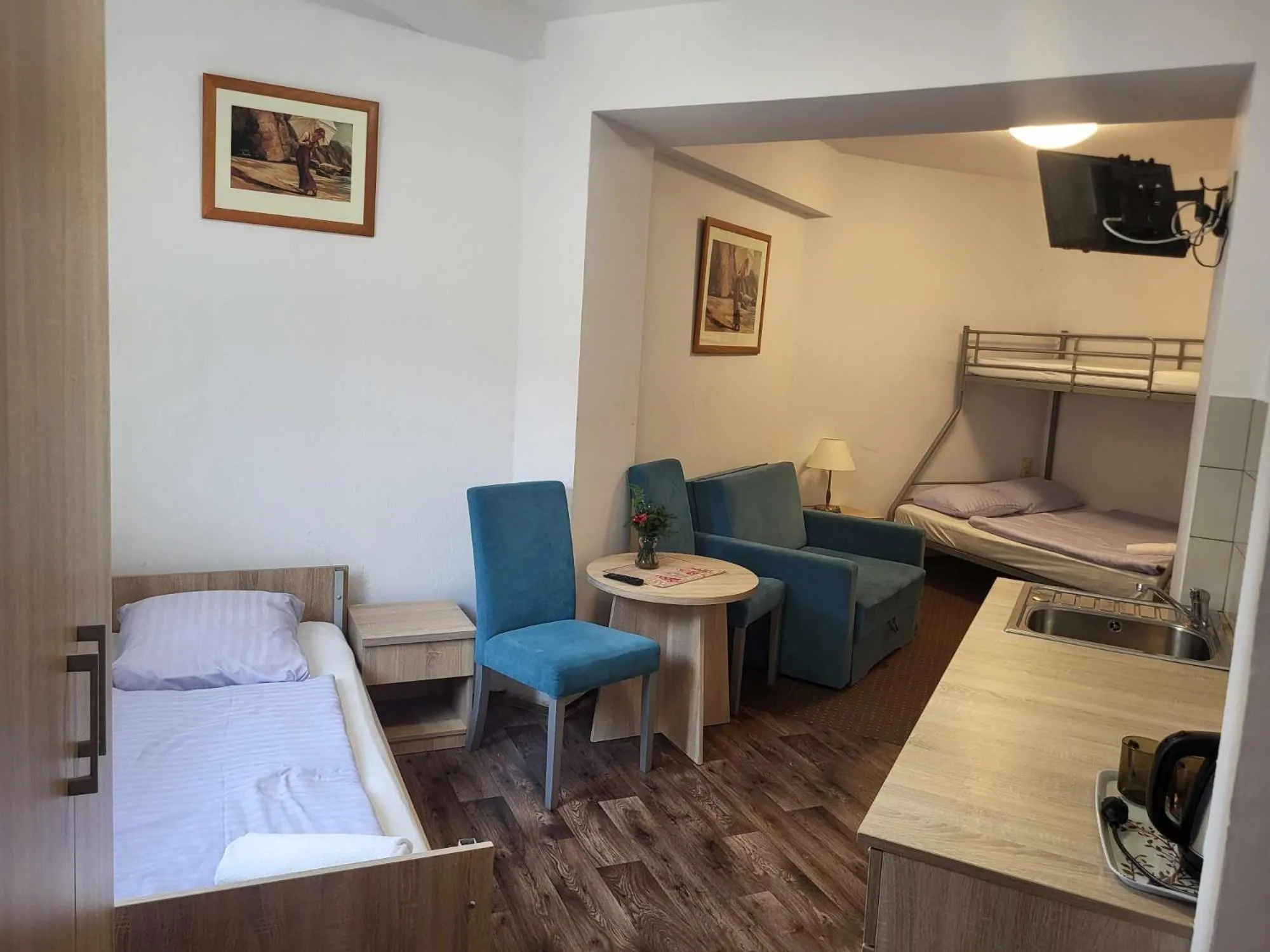 Bathroom, Bed in Dom Wczasowo Rekreacyjny Zgoda