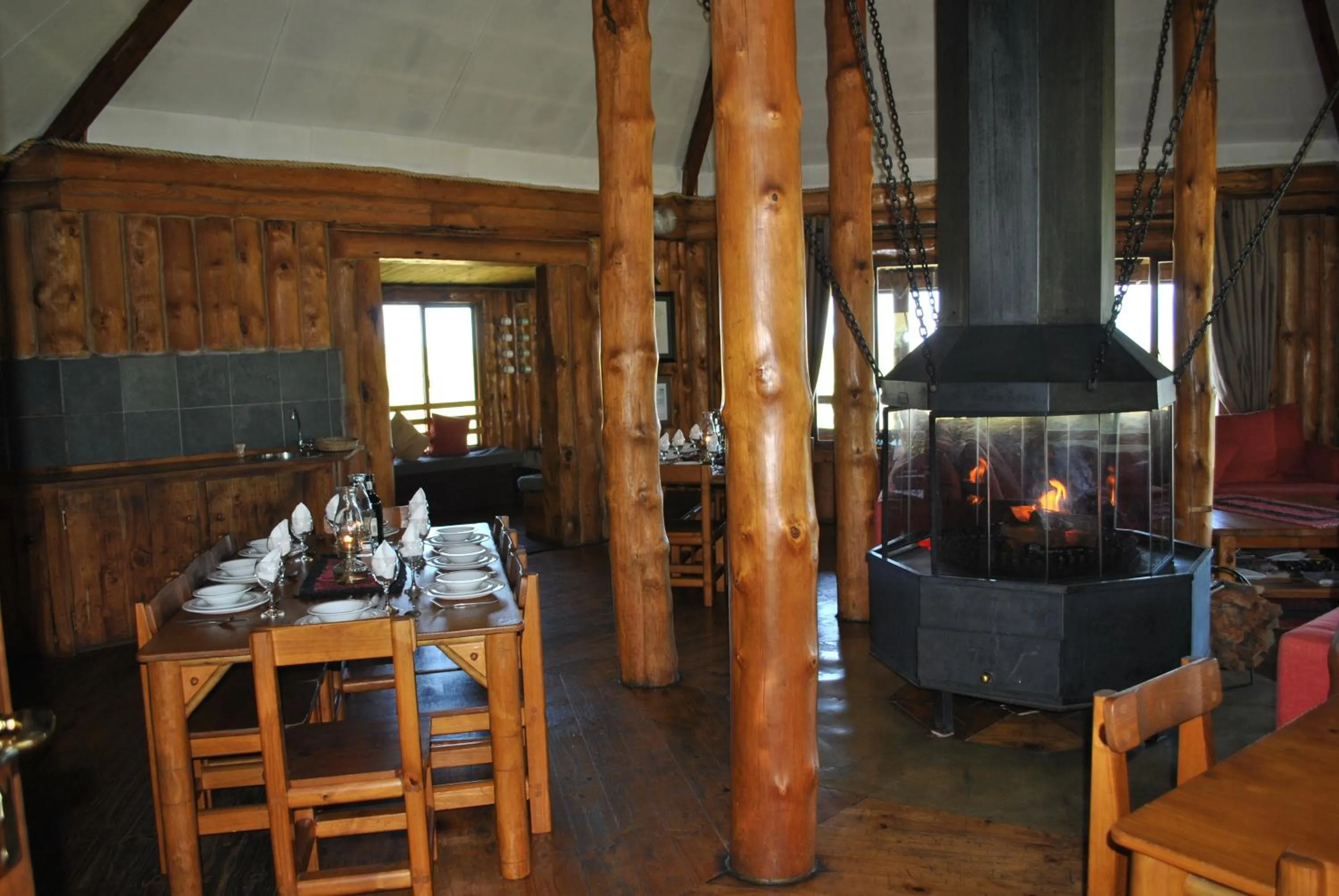 Dining area in Greenfire Drakensberg Lodge