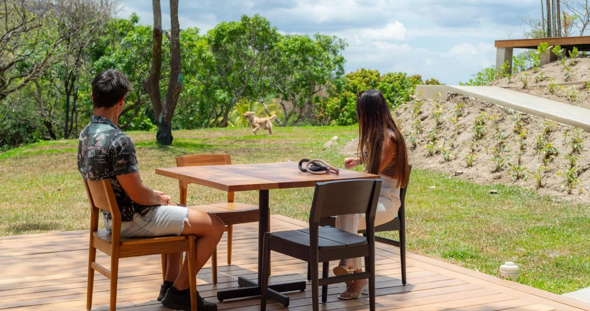 Garden view in BEE Suites San José - Santa Ana