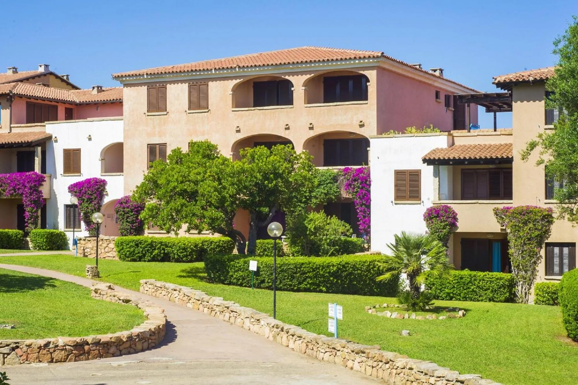 Property building in Residence Bouganville