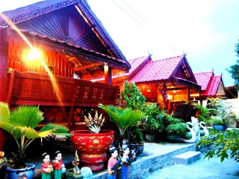 Facade/Entrance in Suksomjai Hotel