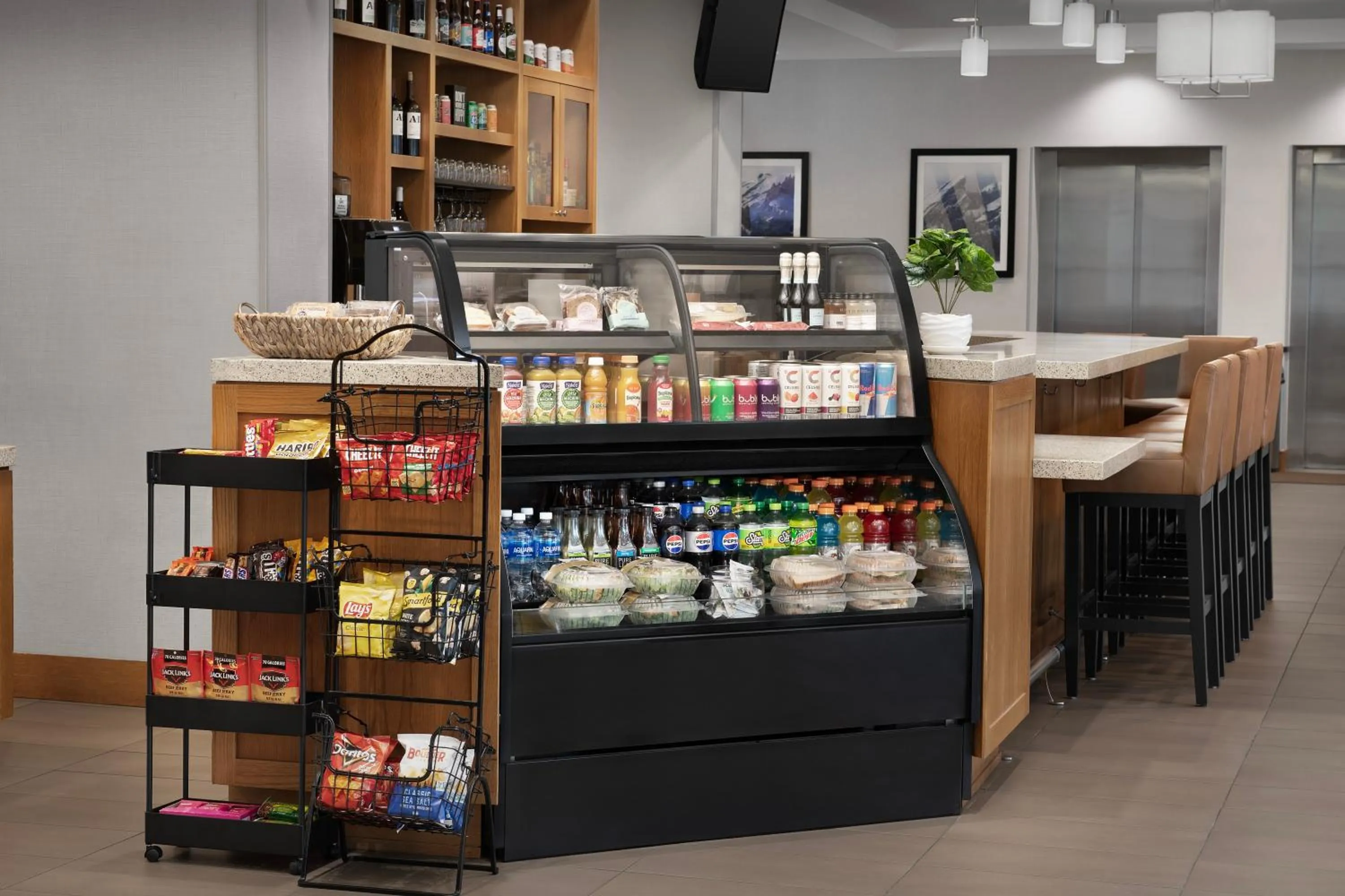 Supermarket/grocery shop in Hyatt Place Boulder Pearl Street - Newly Renovated