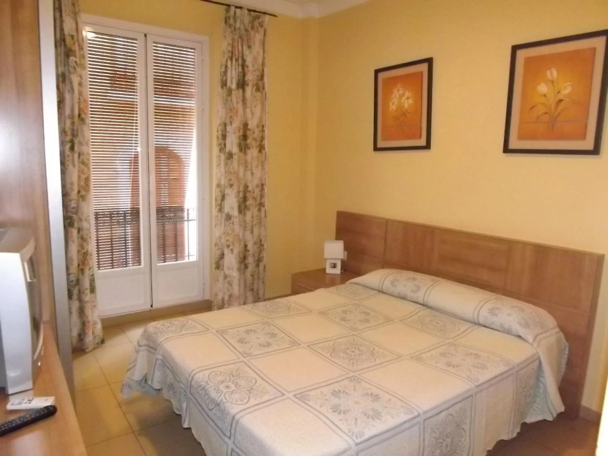 Bedroom, Bed in Hostal Costa Azul