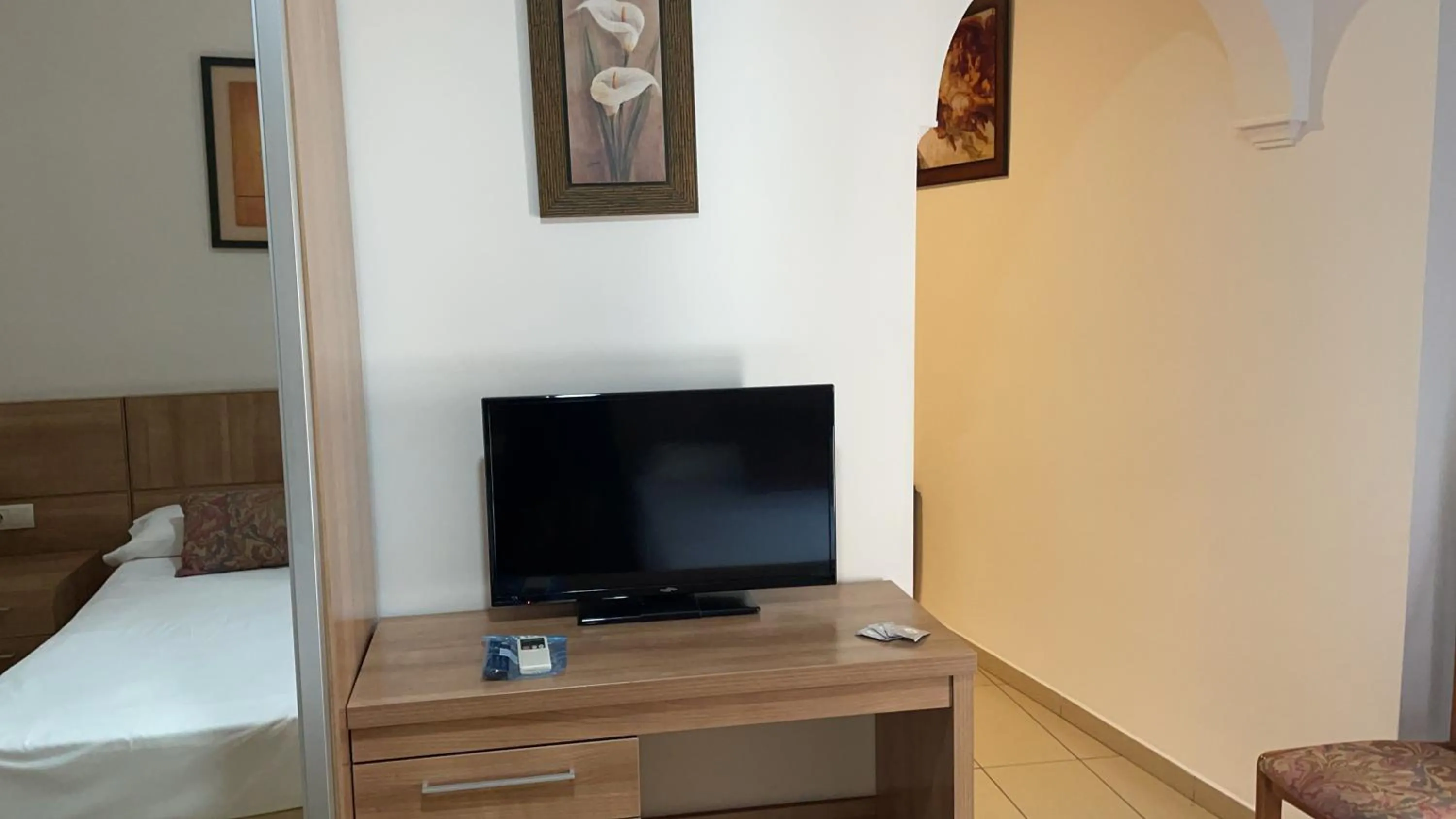 Decorative detail, Bed in Hostal Costa Azul