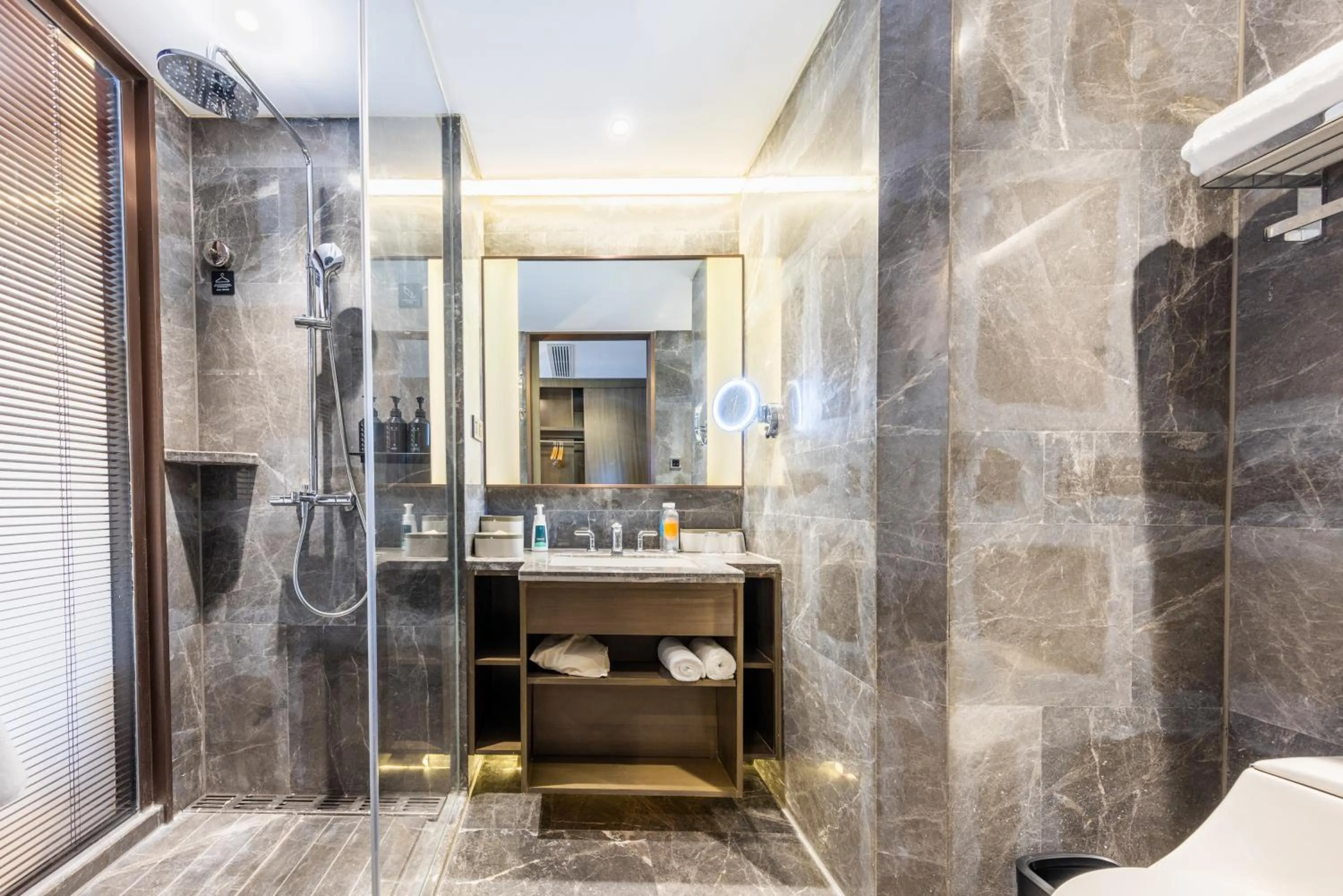 Atour X Hotel Nanjing Jiangbei International Health City