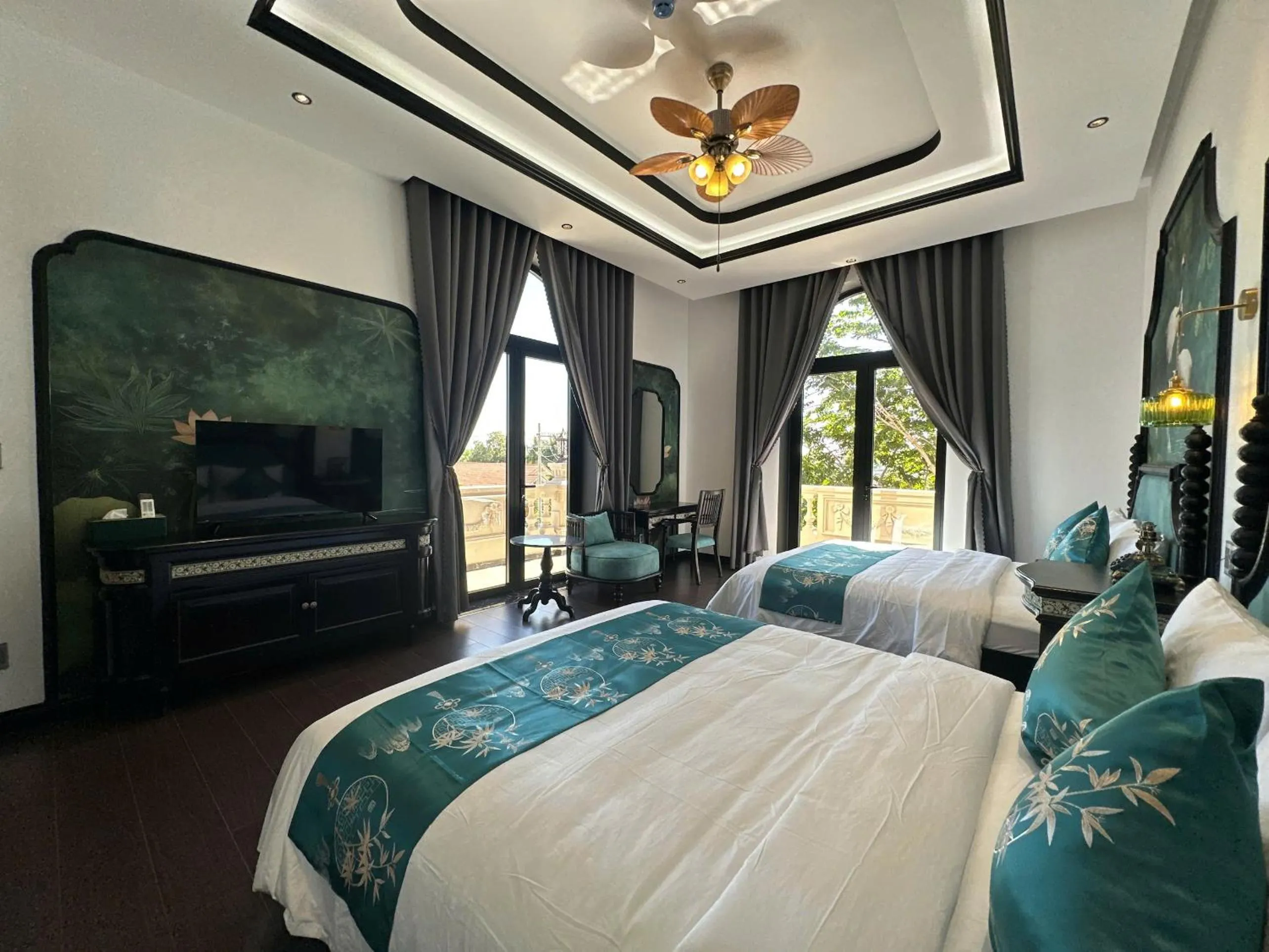 Bed in MAISON CAMELLIA Hotel