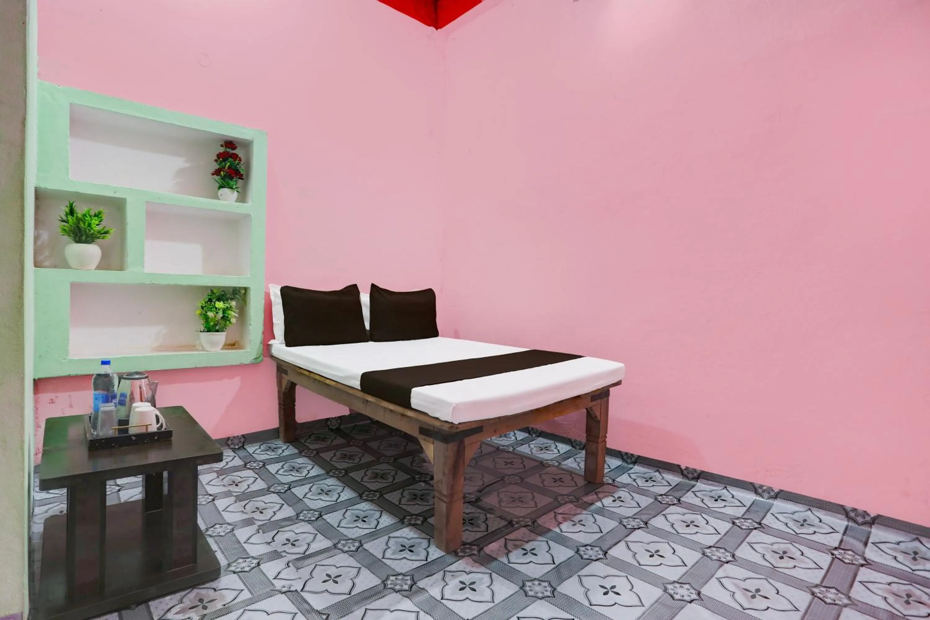 Bedroom in SPOT ON The Silver Hotel & Restaurant