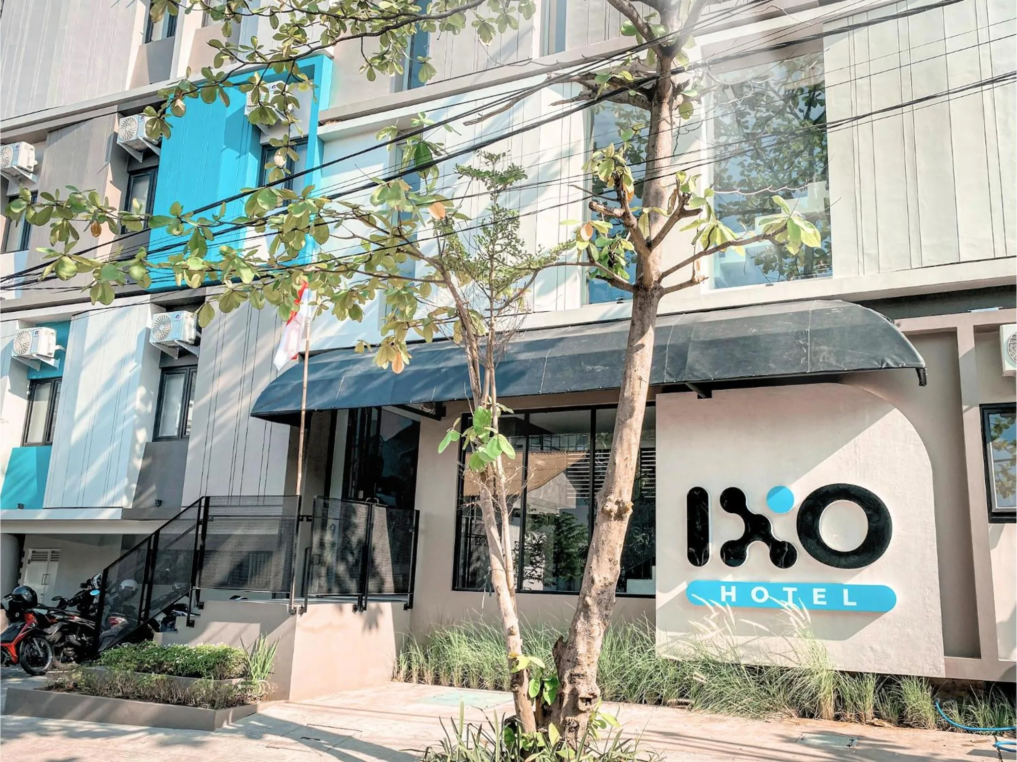Property building in IXO Hotel Semarang