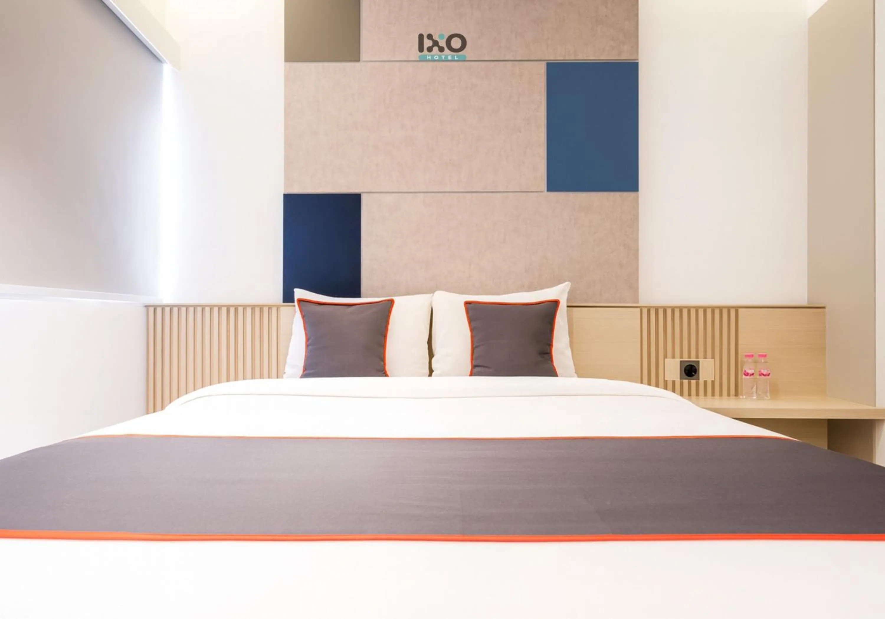 Bedroom, Bed in IXO Hotel Semarang