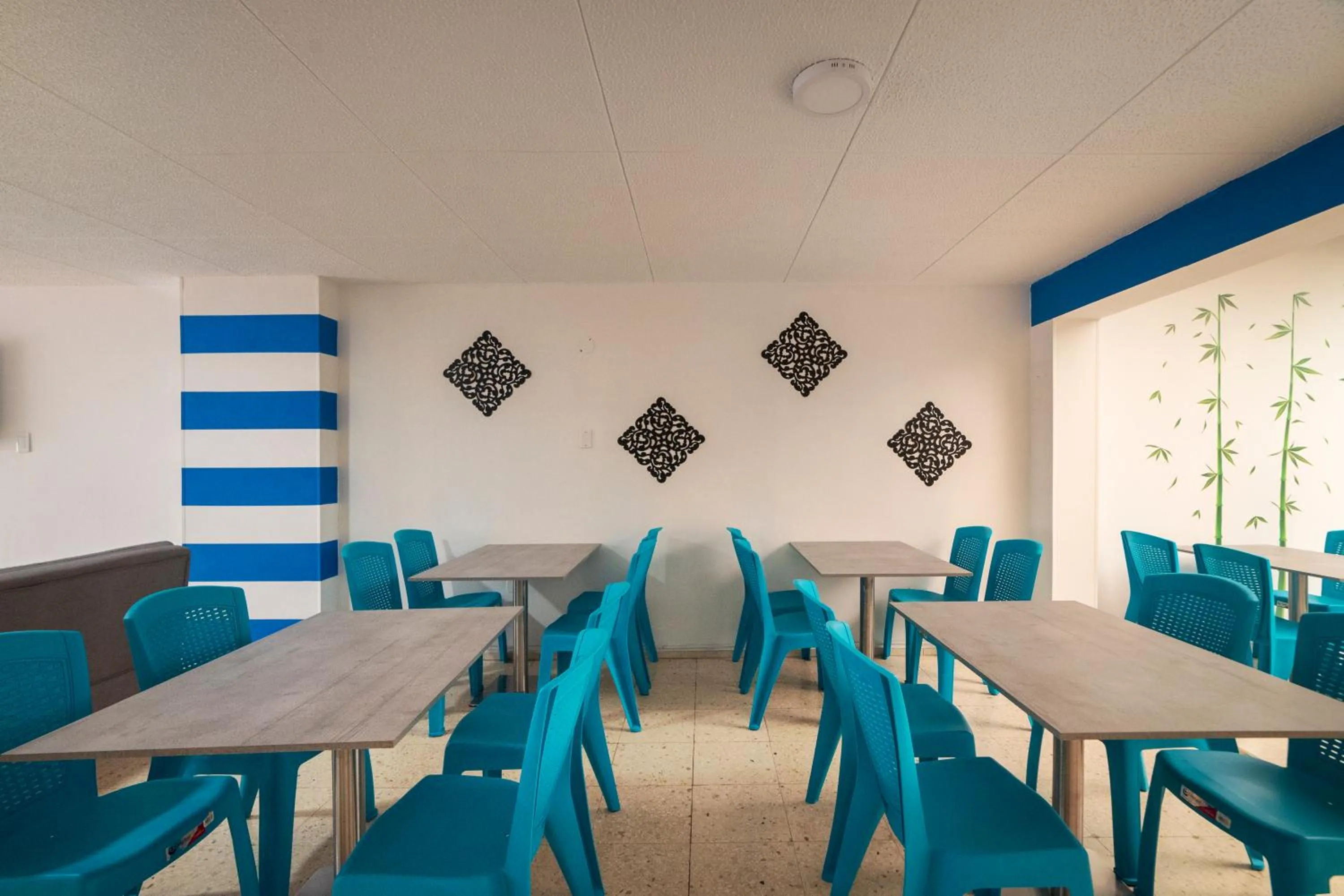 Restaurant/places to eat in Ayenda 1055 Agora INN Corferias