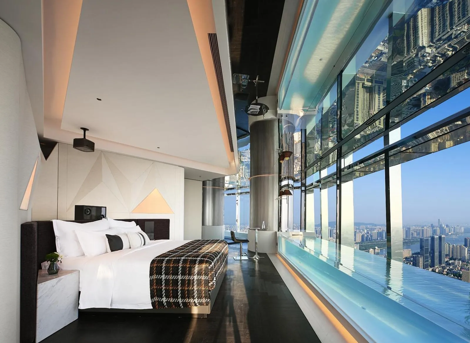 Bed in ISEYA Panoramic Hotel Changsha Wuyi Square Flagship