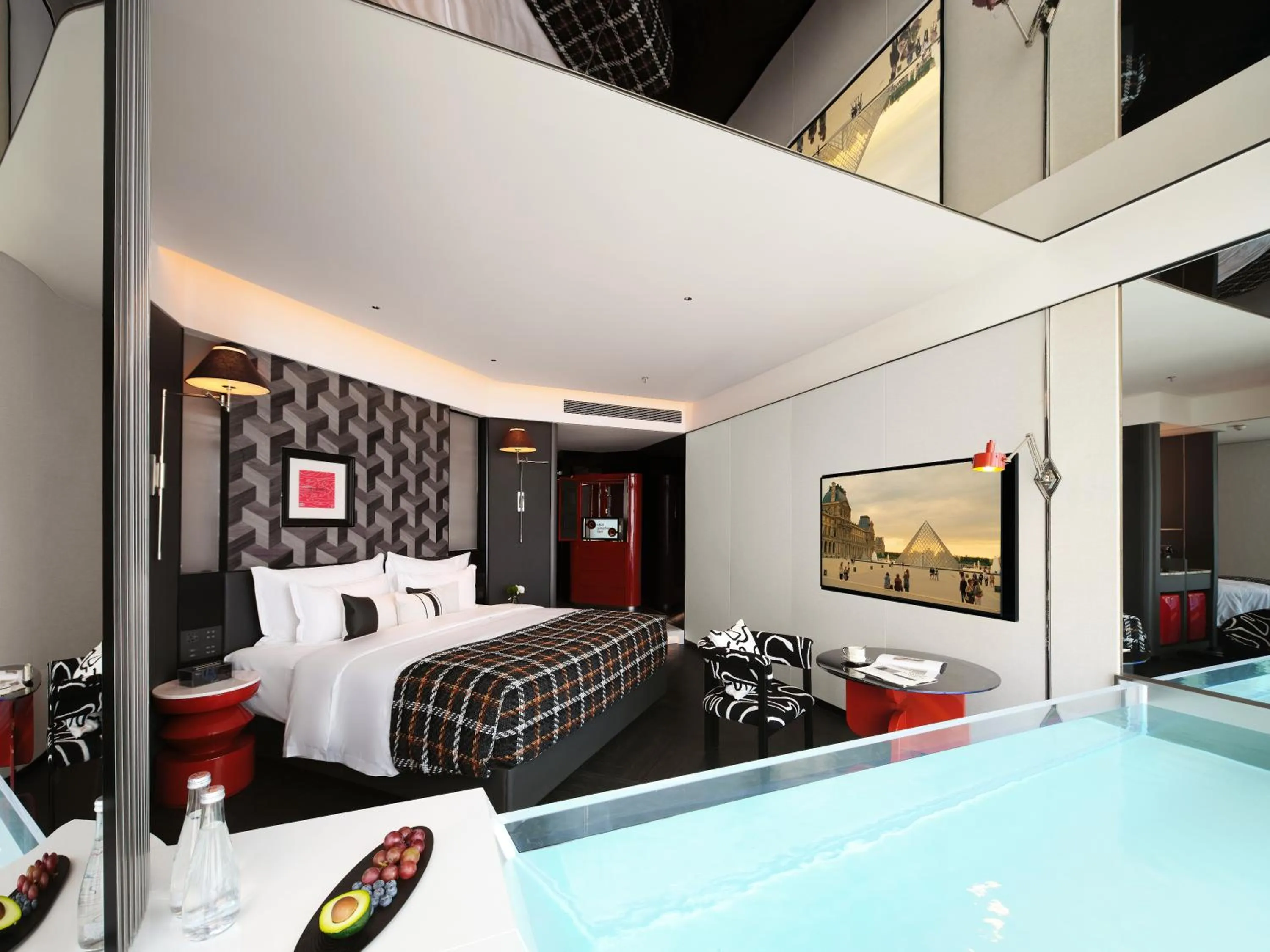 Photo of the whole room, Bed in ISEYA Panoramic Hotel Changsha Wuyi Square Flagship