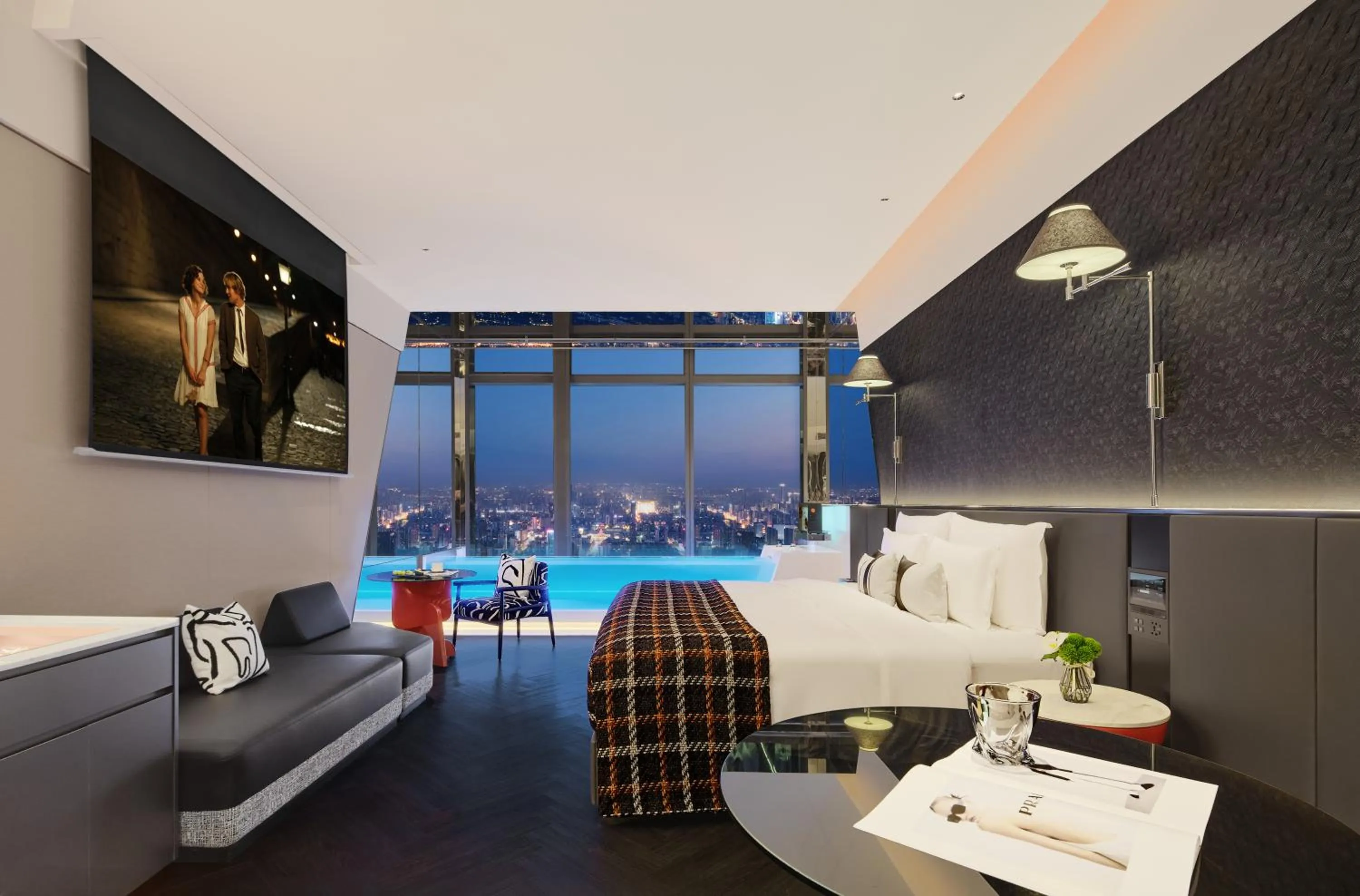 Photo of the whole room, Bed in ISEYA Panoramic Hotel Changsha Wuyi Square Flagship