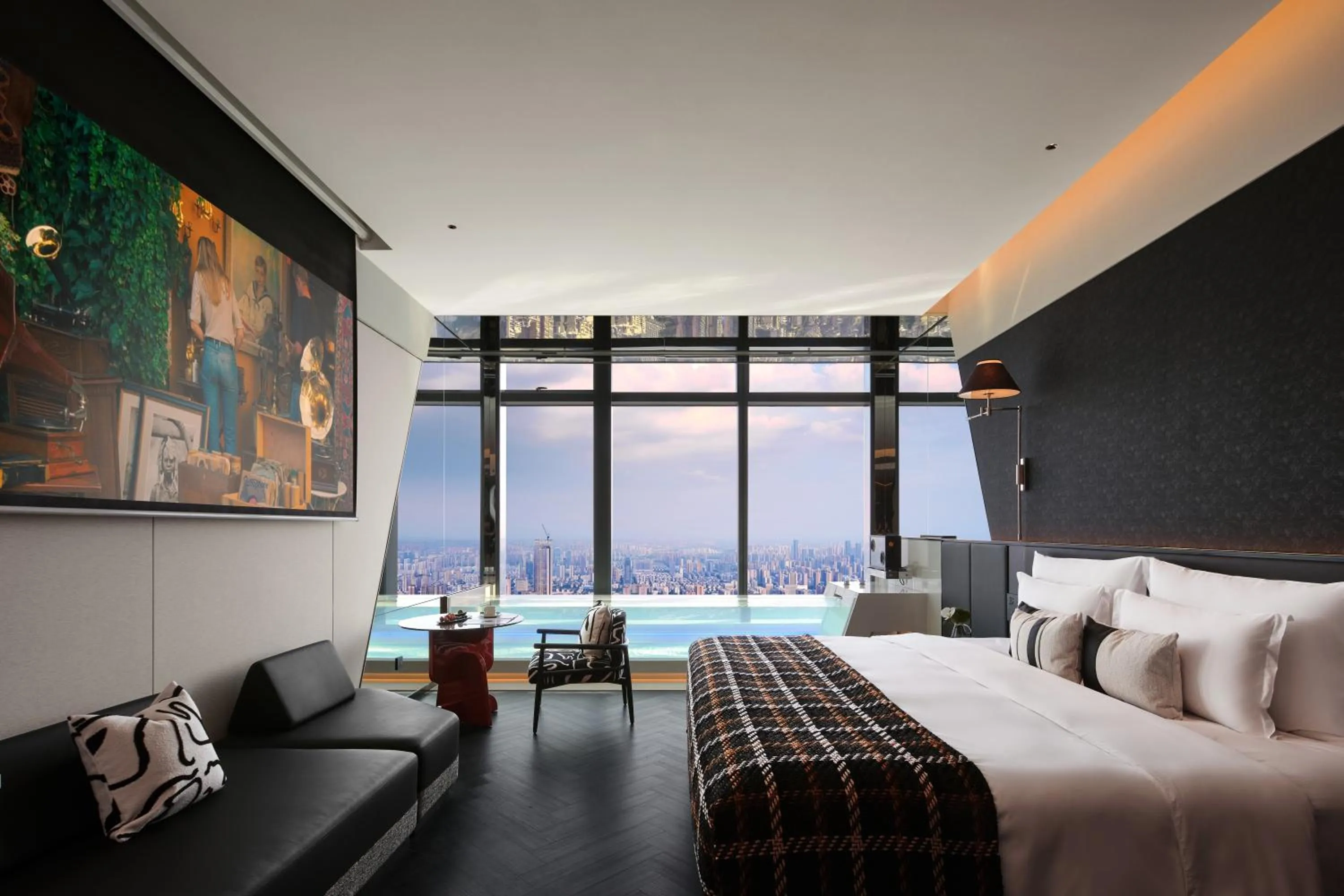 Photo of the whole room, Bed in ISEYA Panoramic Hotel Changsha Wuyi Square Flagship