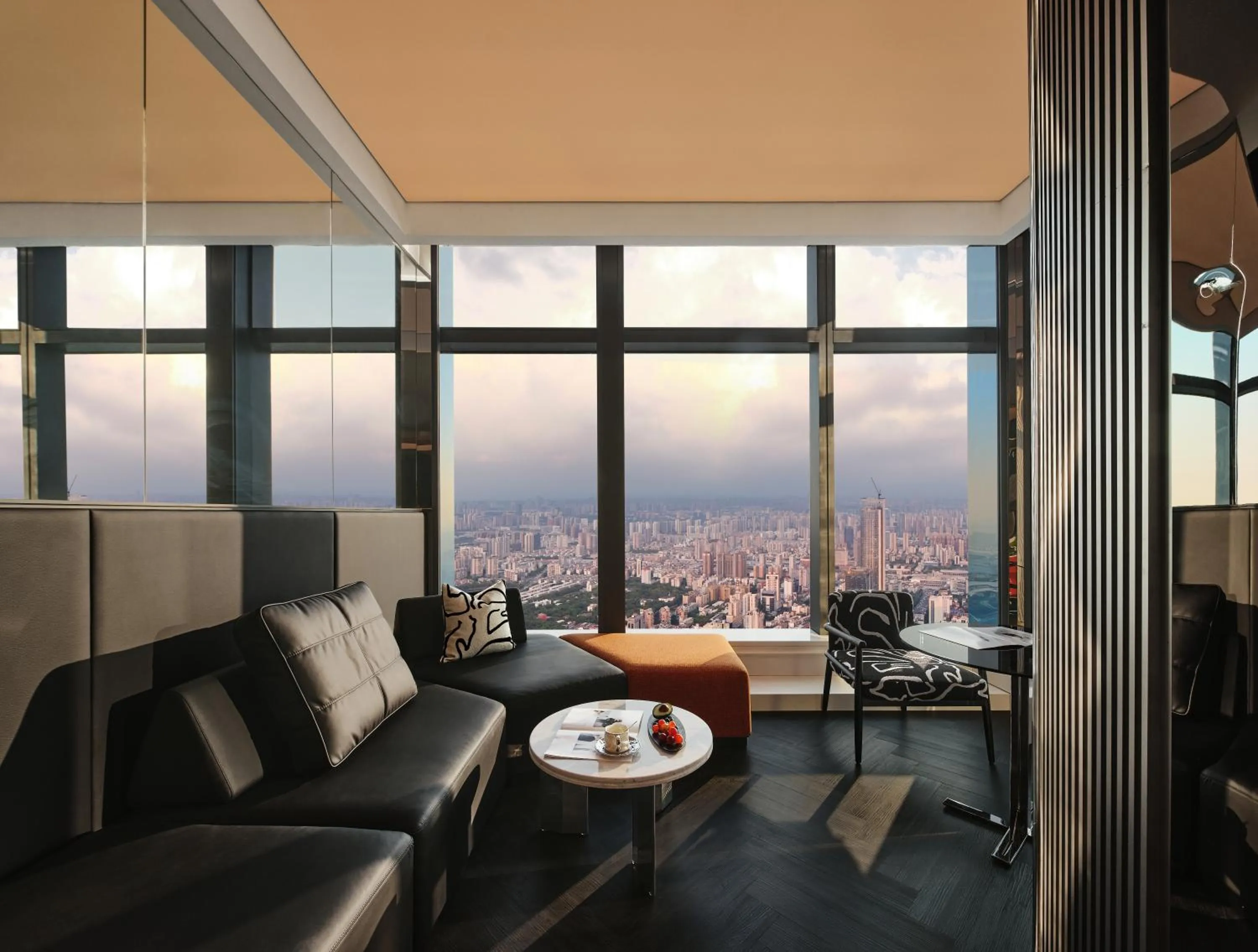 Seating area in ISEYA Panoramic Hotel Changsha Wuyi Square Flagship