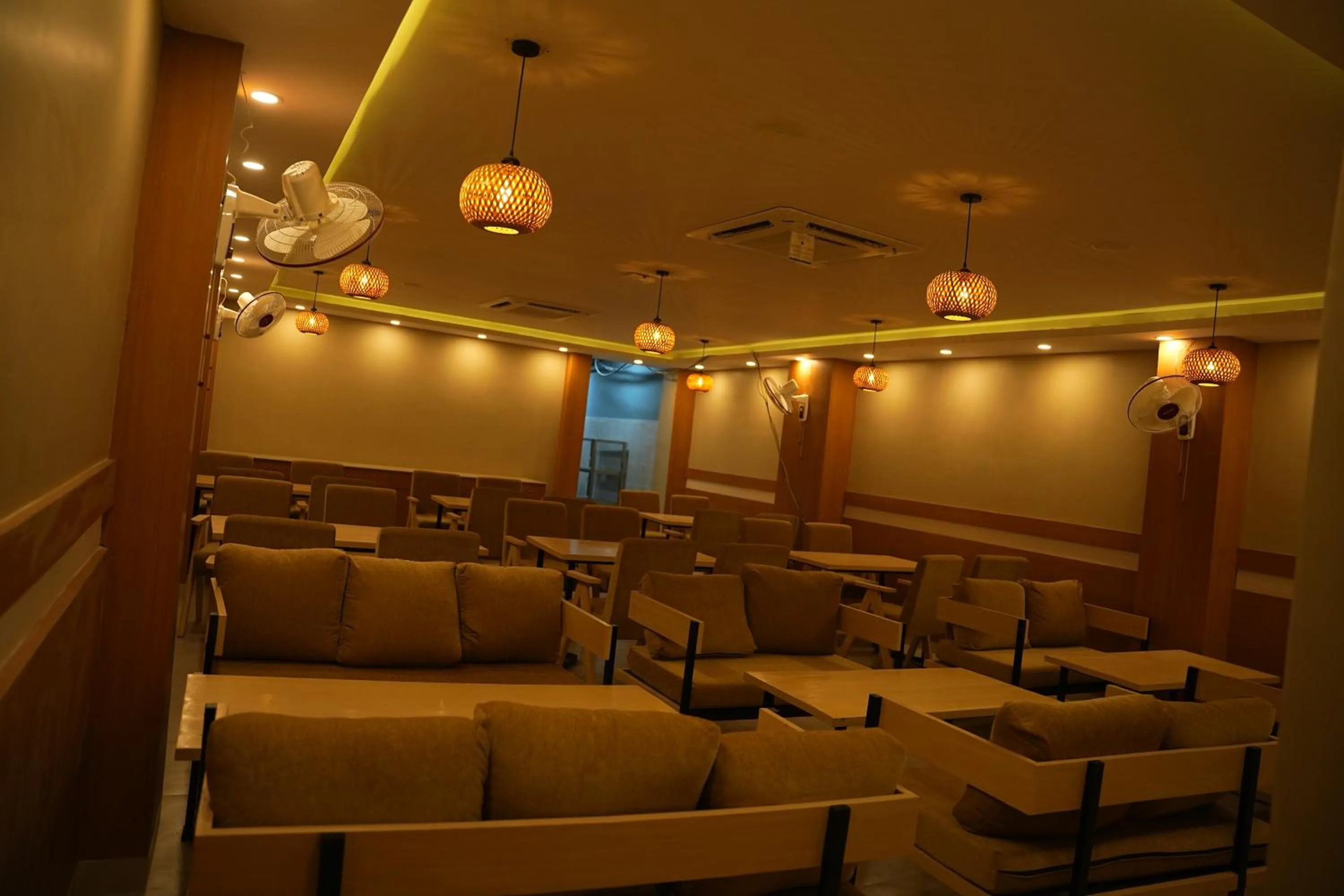 Restaurant/places to eat in Hotel Mystic Mithila