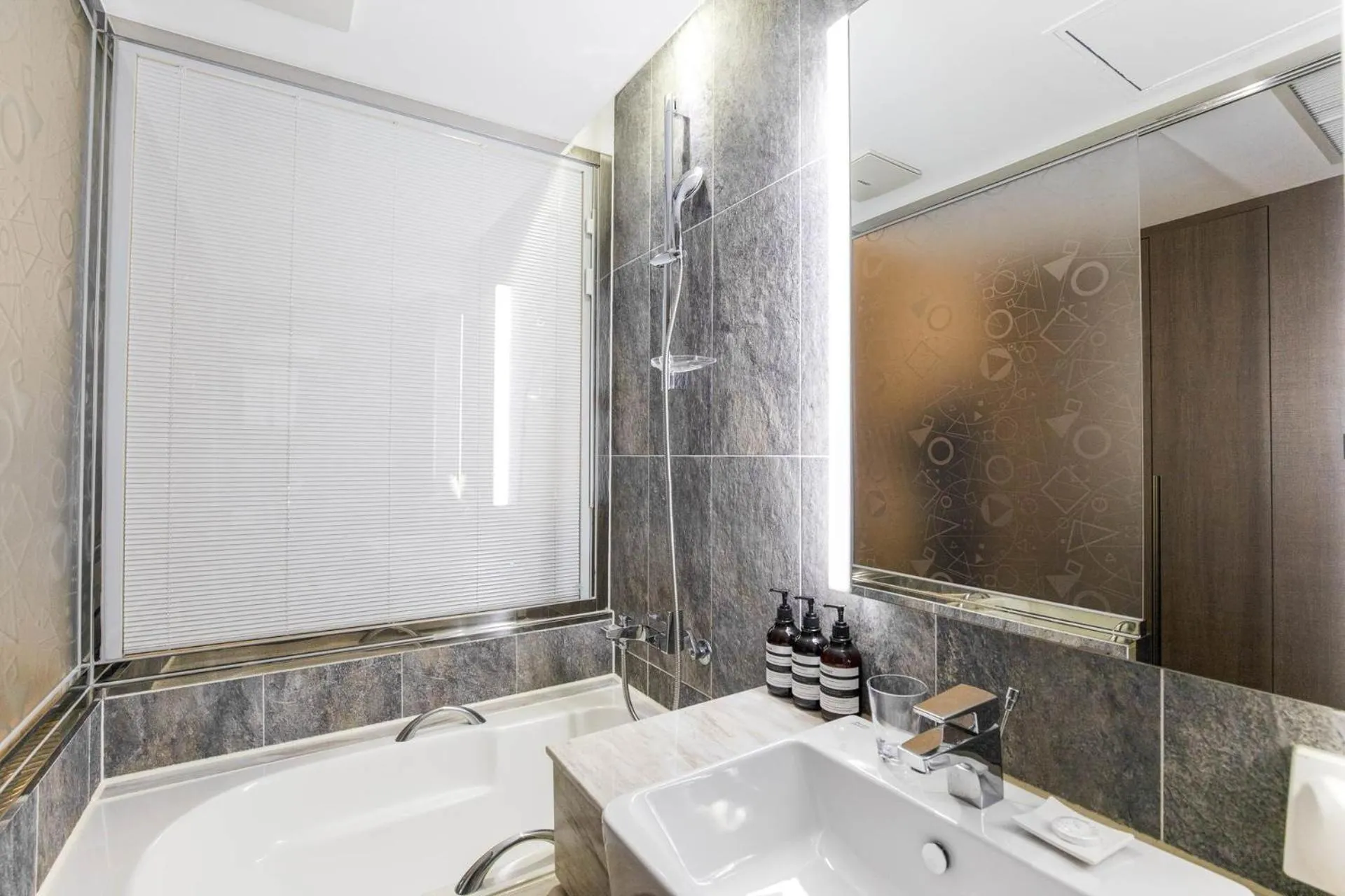 Shower in Hotel Elora