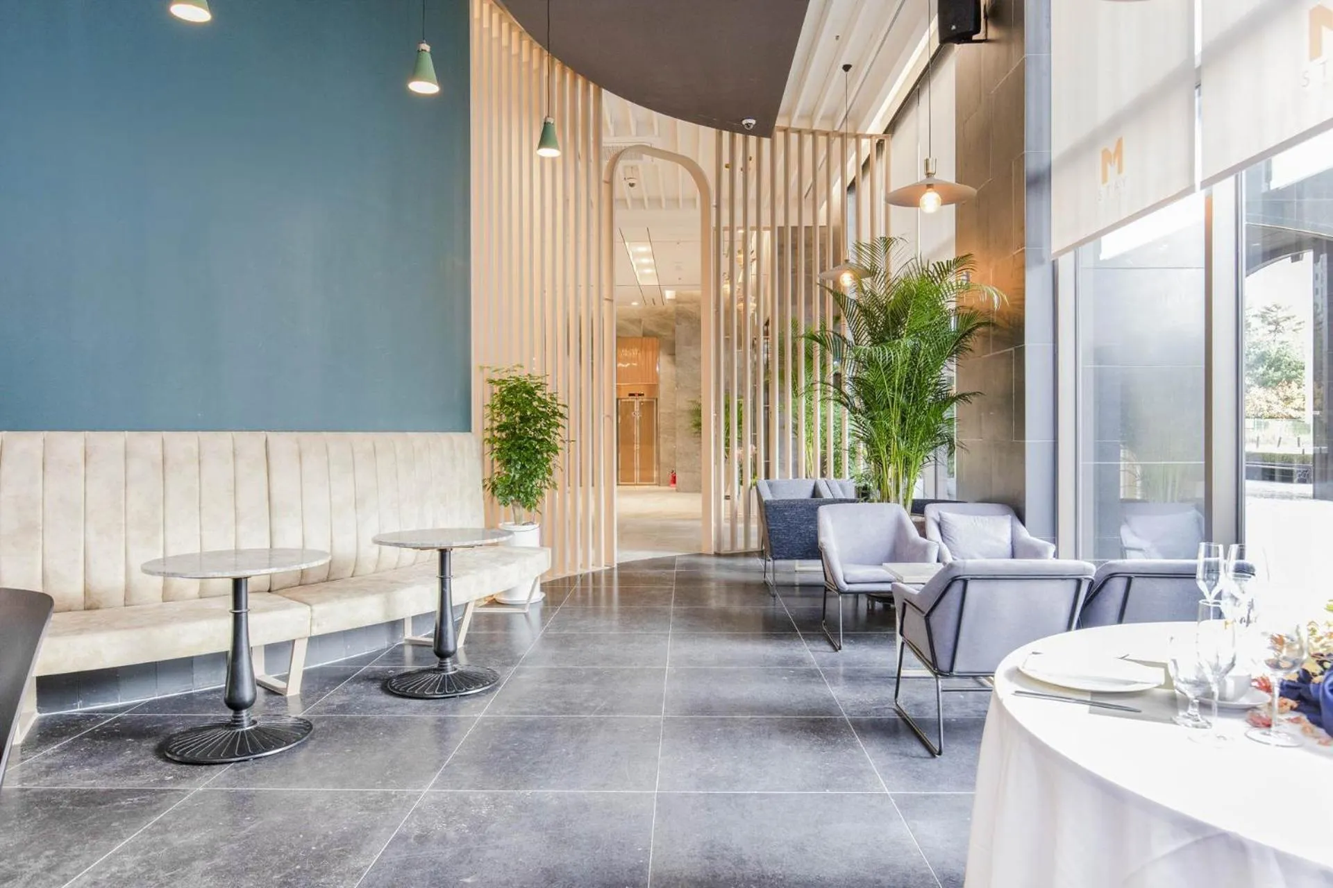 Restaurant/places to eat in Hotel Elora