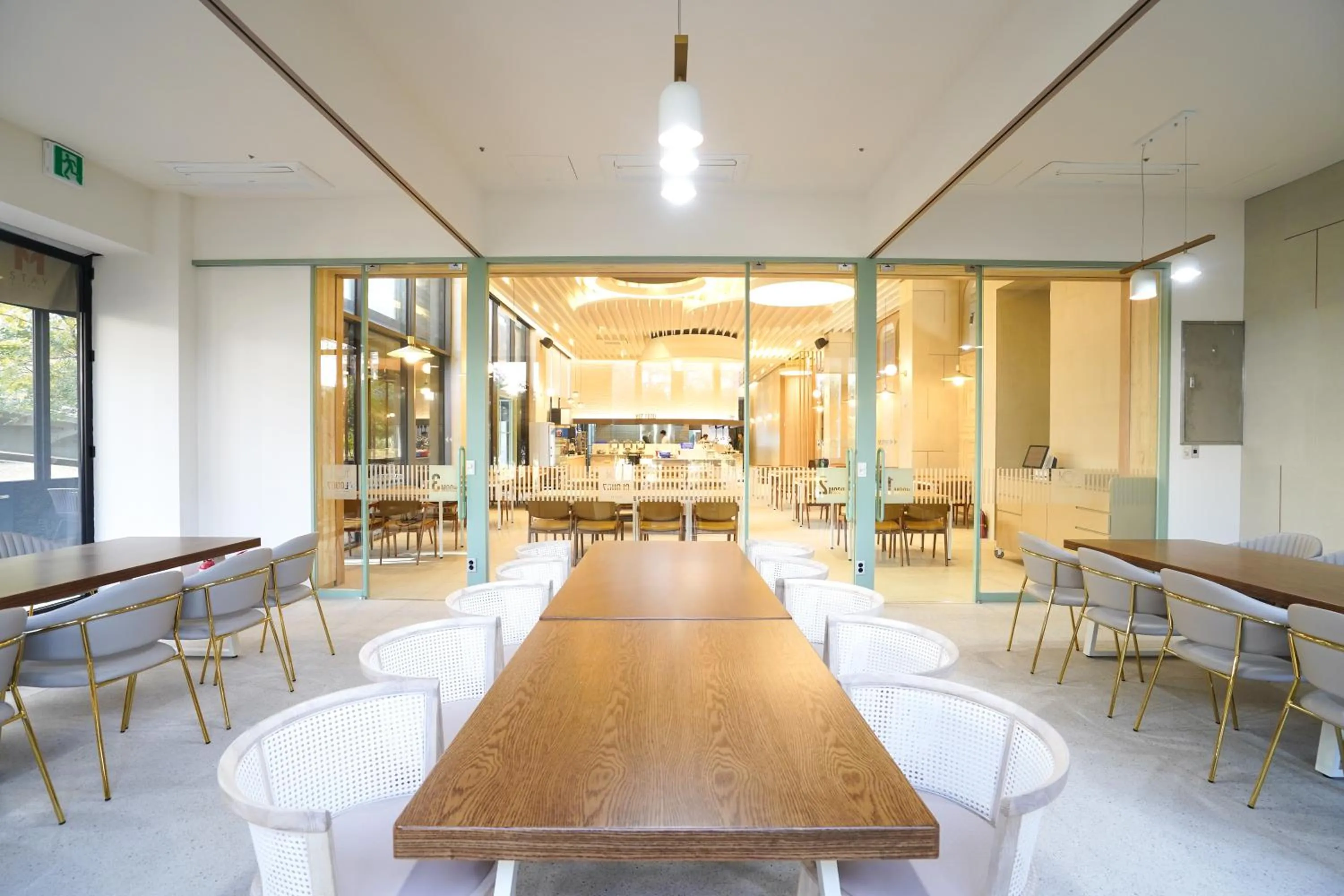 Restaurant/places to eat in Hotel Elora