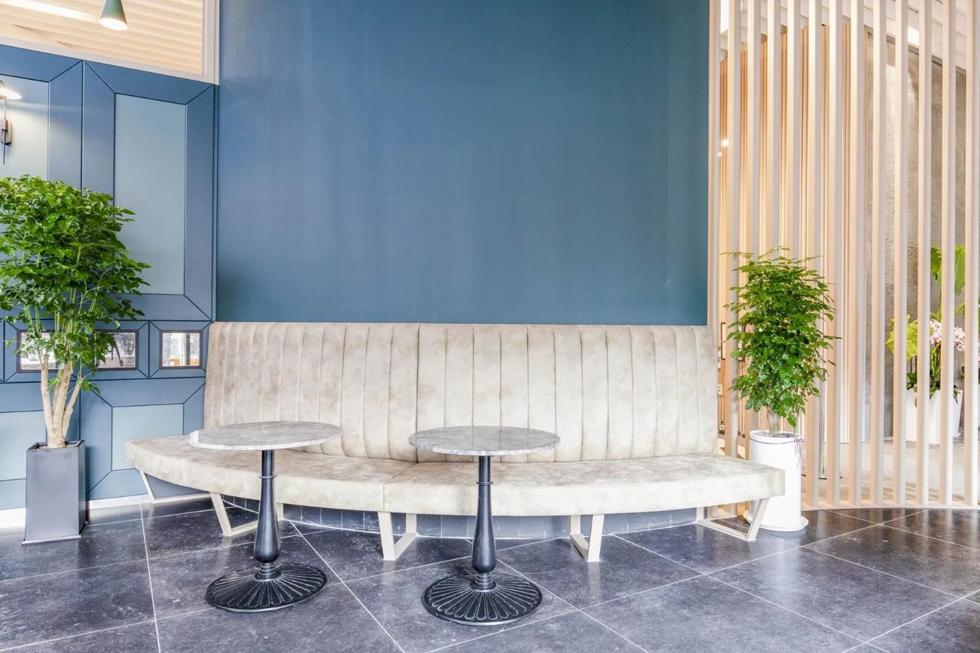 Seating area in Hotel Elora