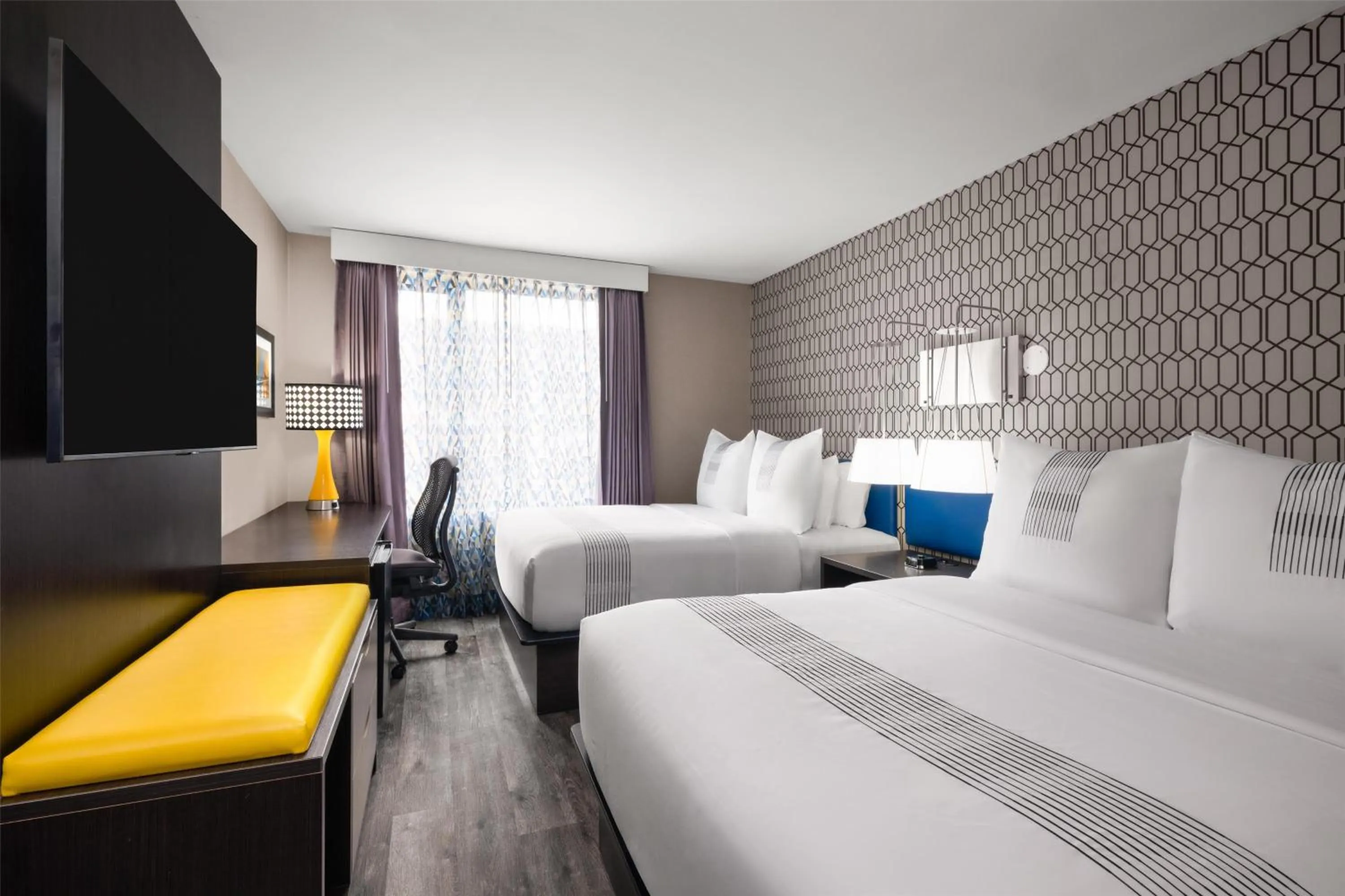 Bedroom, Bed in GLō Best Western Bronx NYC