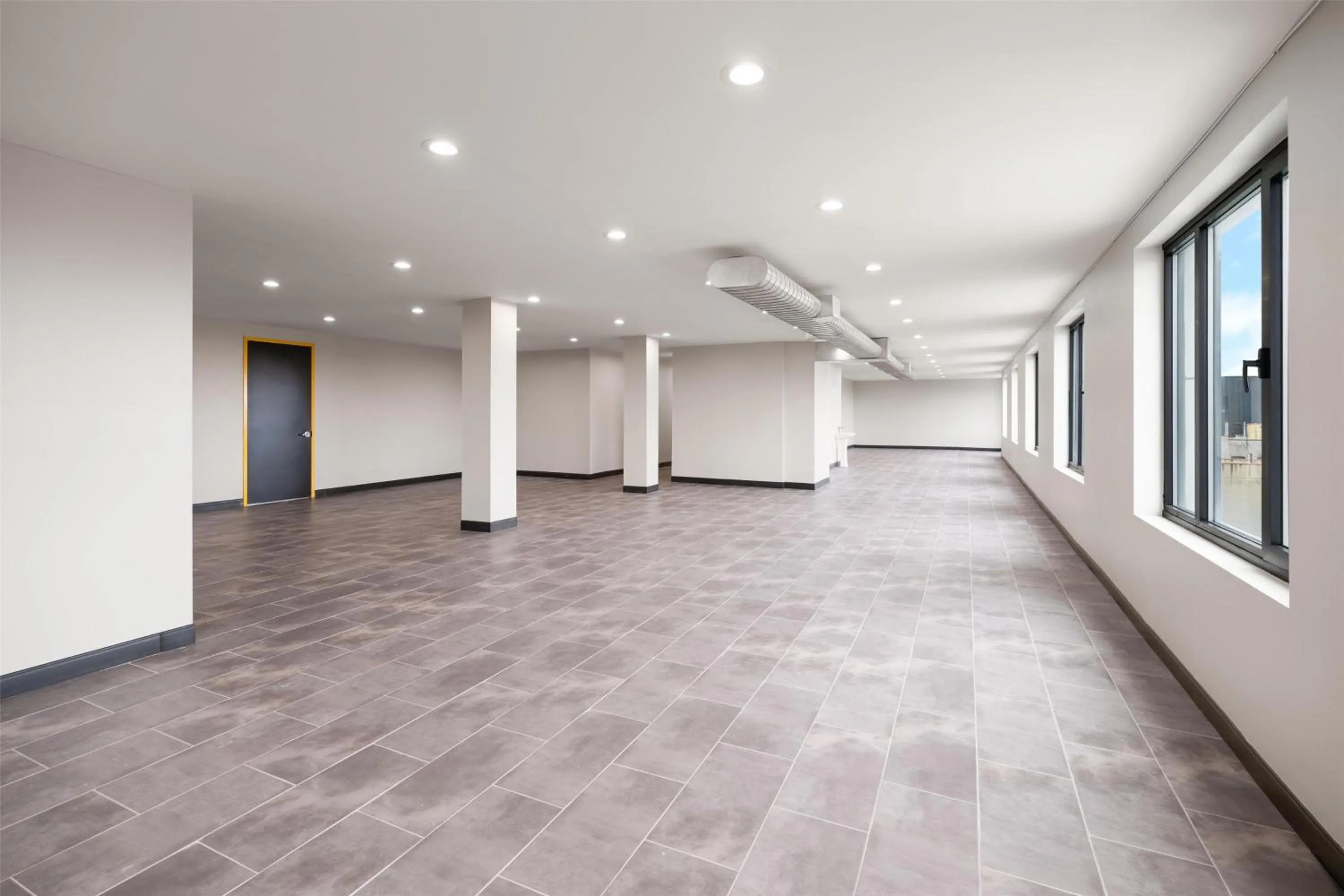 Meeting/conference room in GLō Best Western Bronx NYC