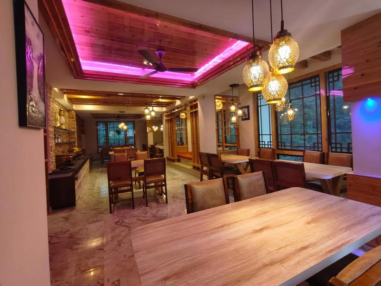 Restaurant/places to eat in Nature's Nest Resort