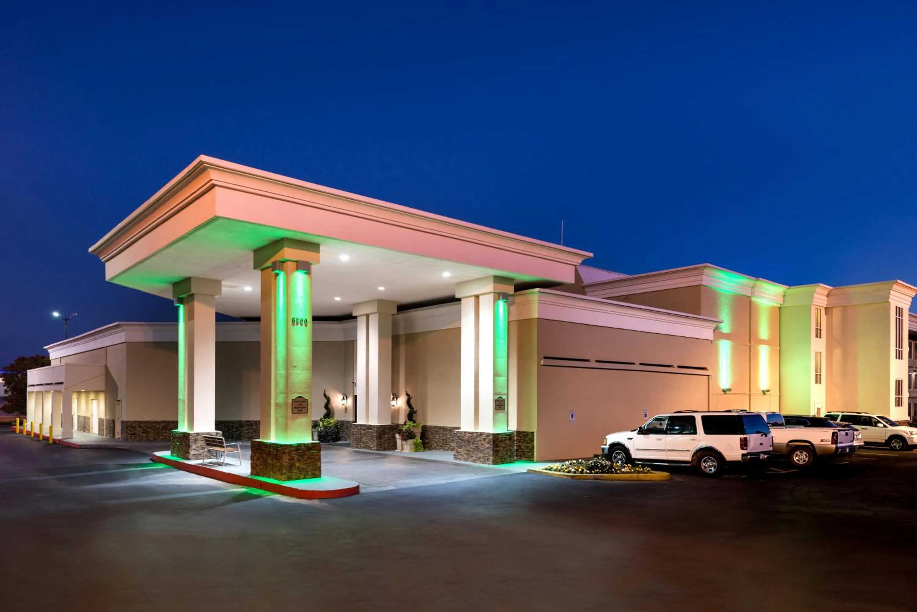 Property building in Holiday Inn Hotel & Suites Oklahoma City North by IHG