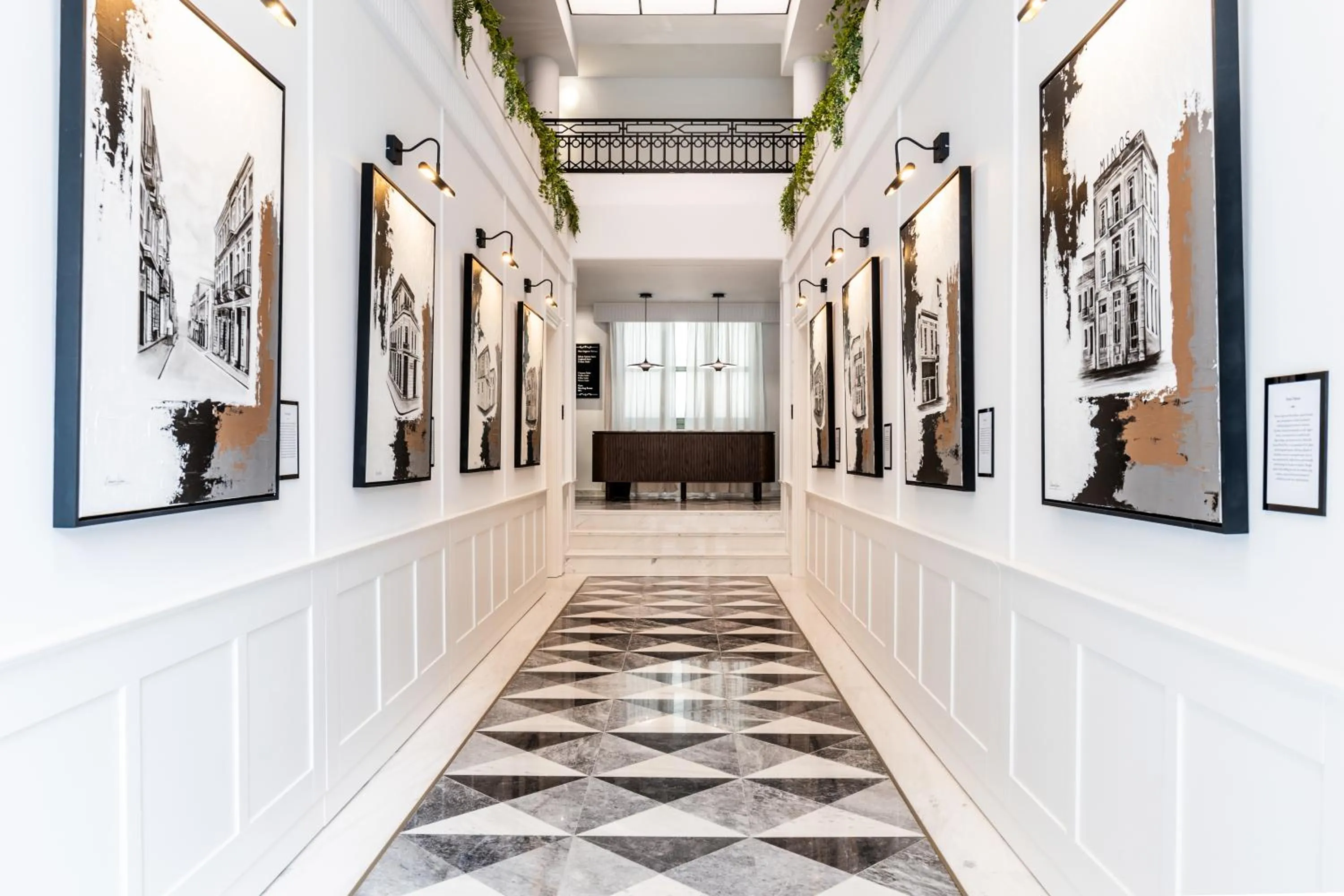 Facade/entrance in Rua Augusta