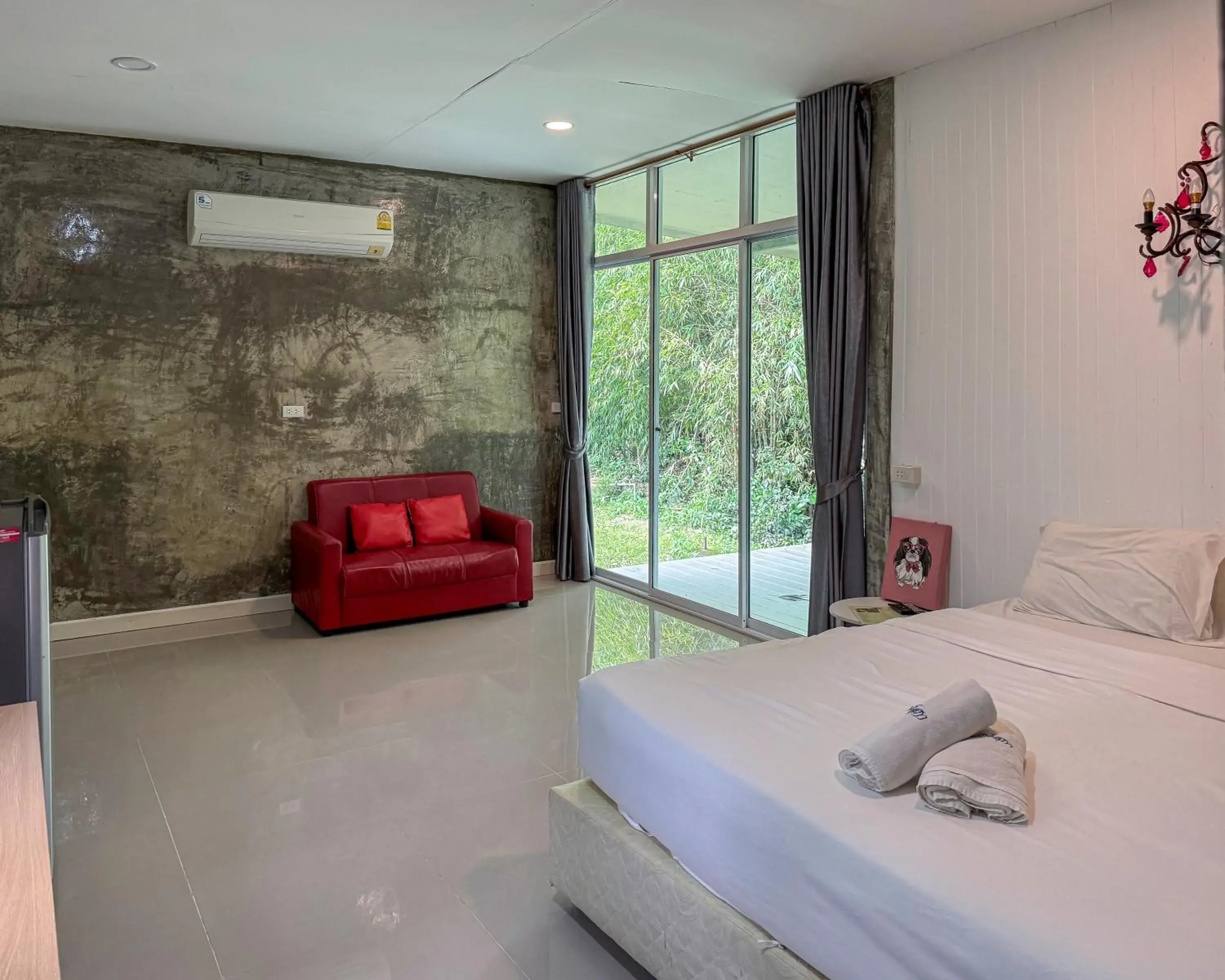 Deluxe Room in Saksupha Resort Deluxe Room in Saksupha Resort