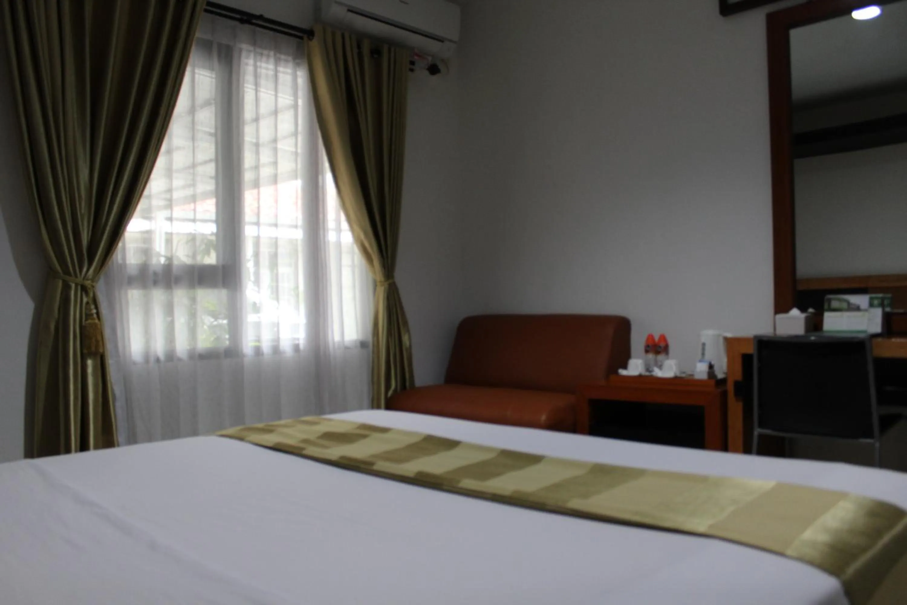 Bed in Hotel Grand Karawang Indah