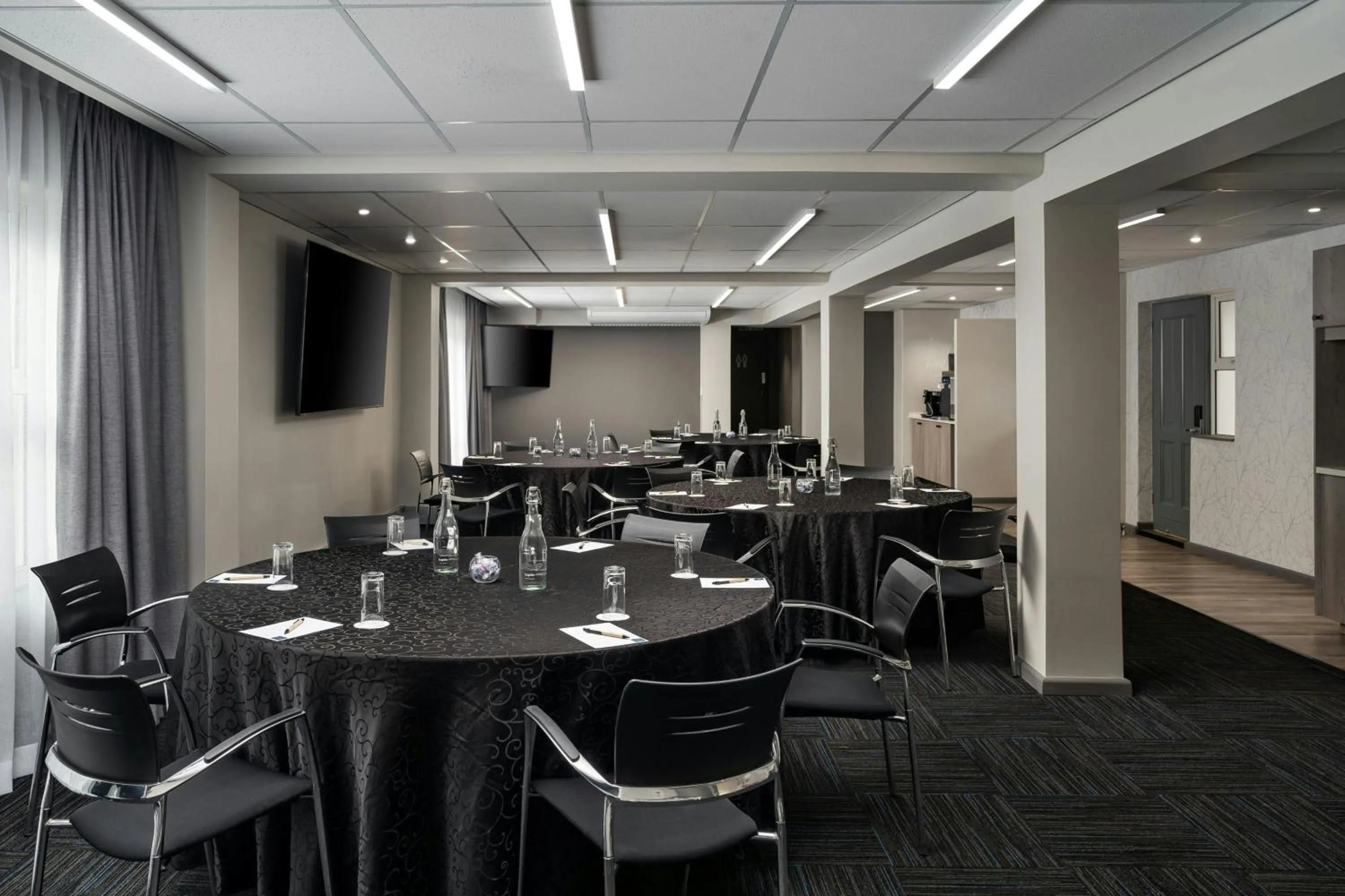 Meeting/conference room in Protea Hotel by Marriott Cape Town Mowbray