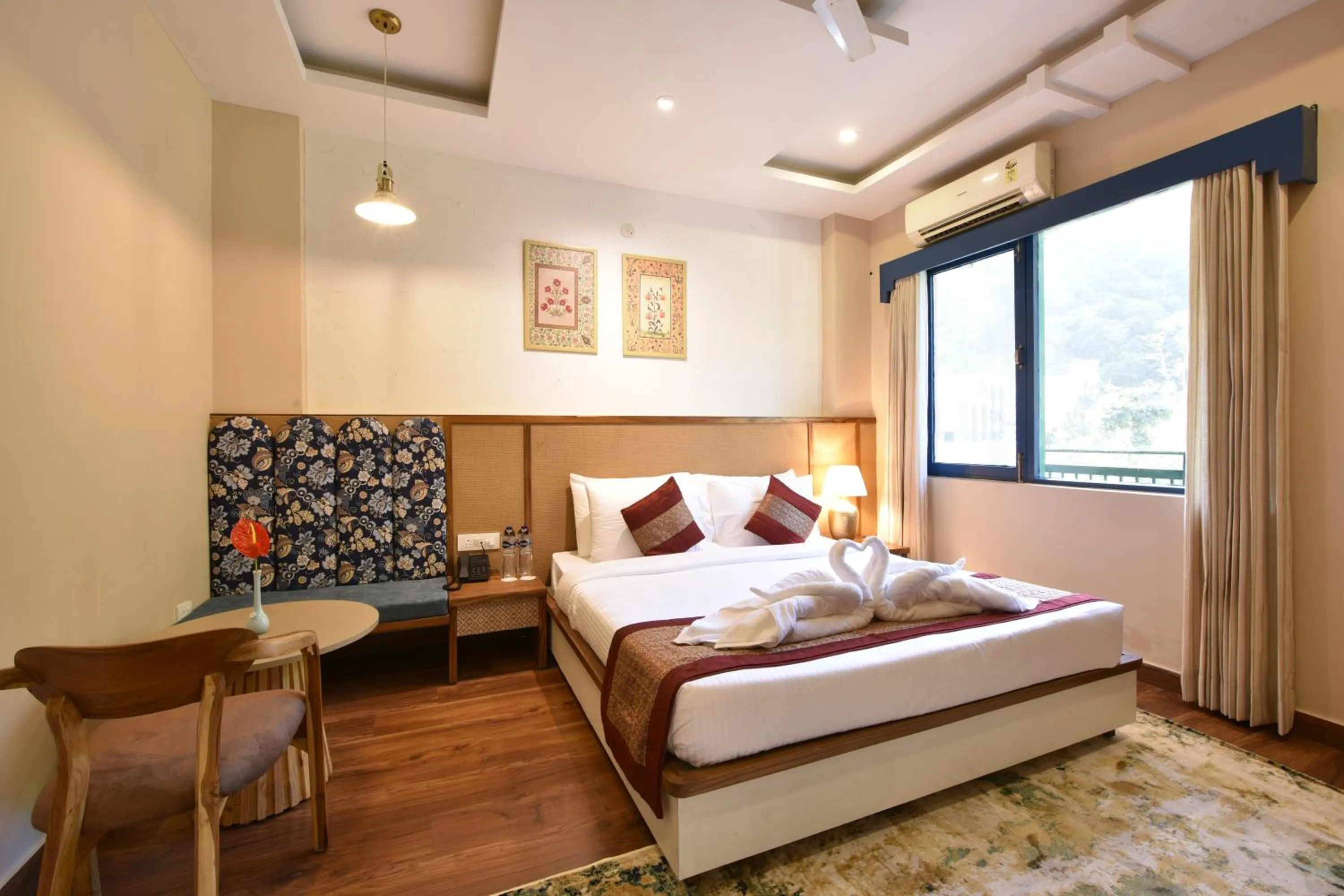 Bedroom, Bed in Tiaraa Lite A Ganges Retreat