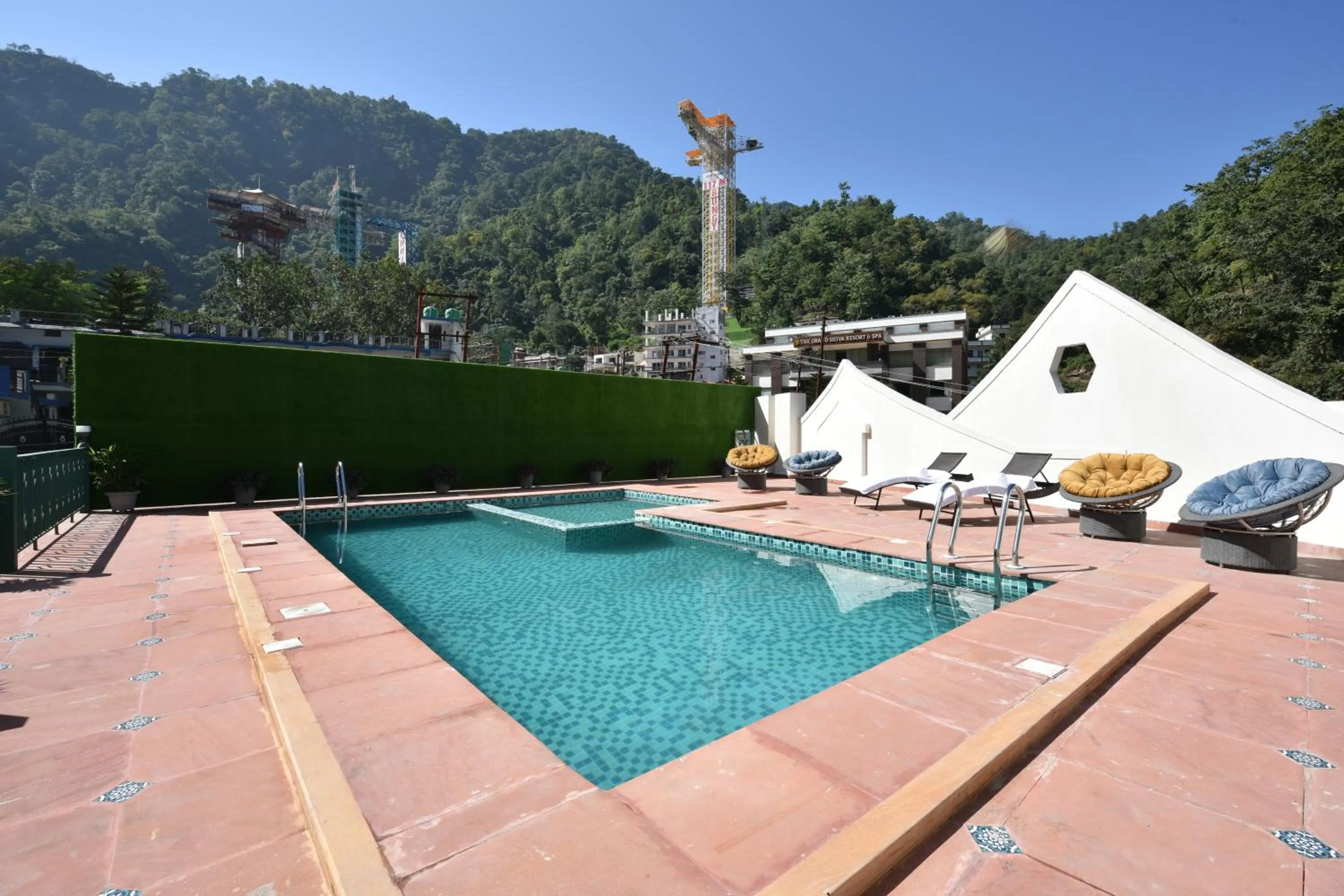 Day in Tiaraa Lite A Ganges Retreat