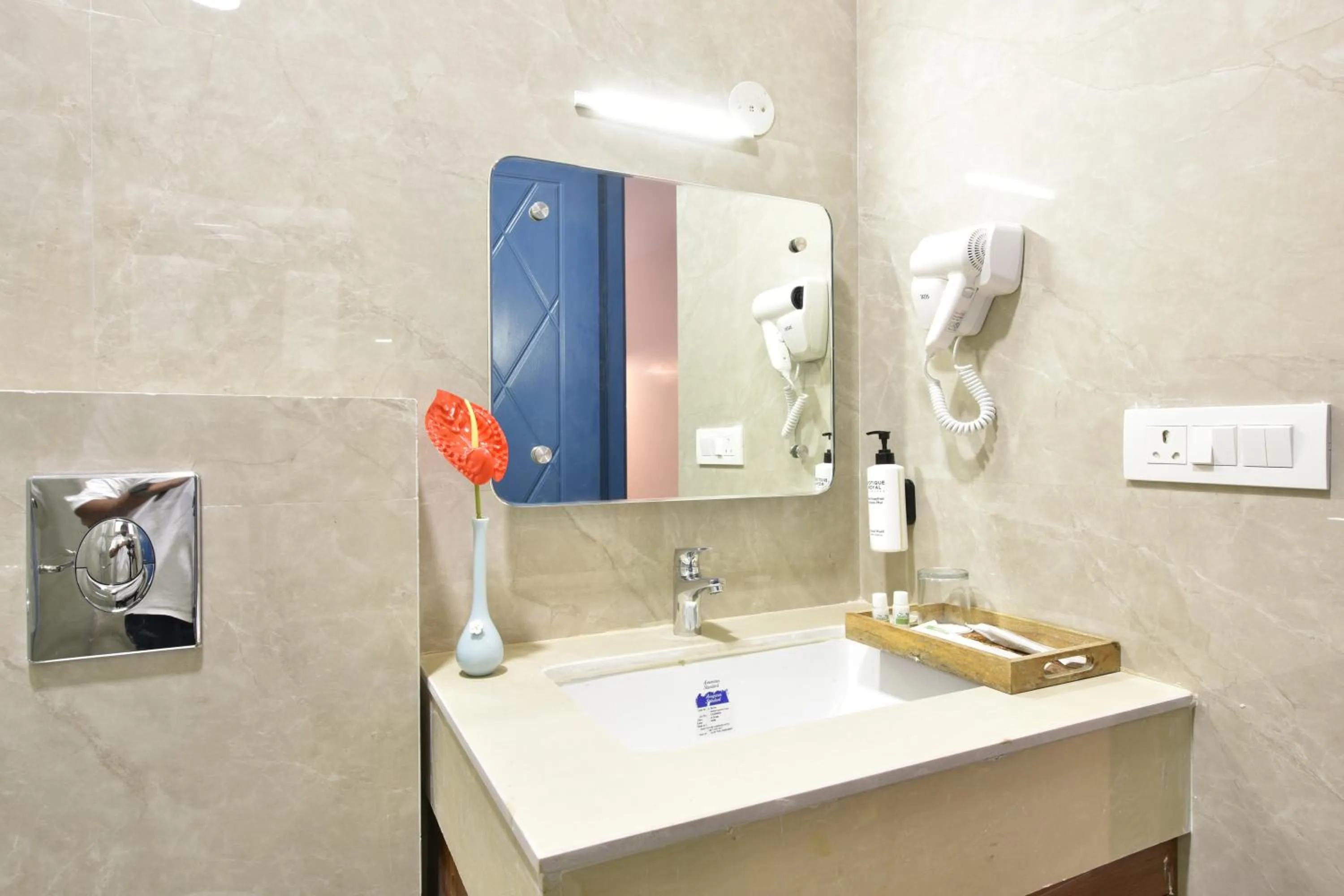 Bathroom in Tiaraa Lite A Ganges Retreat