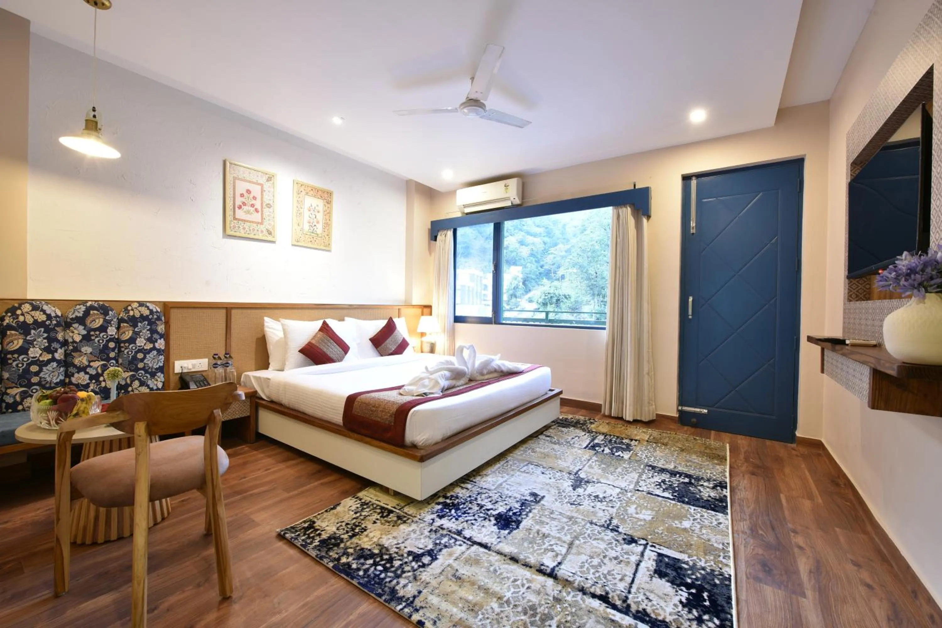 Bed in Tiaraa Lite A Ganges Retreat