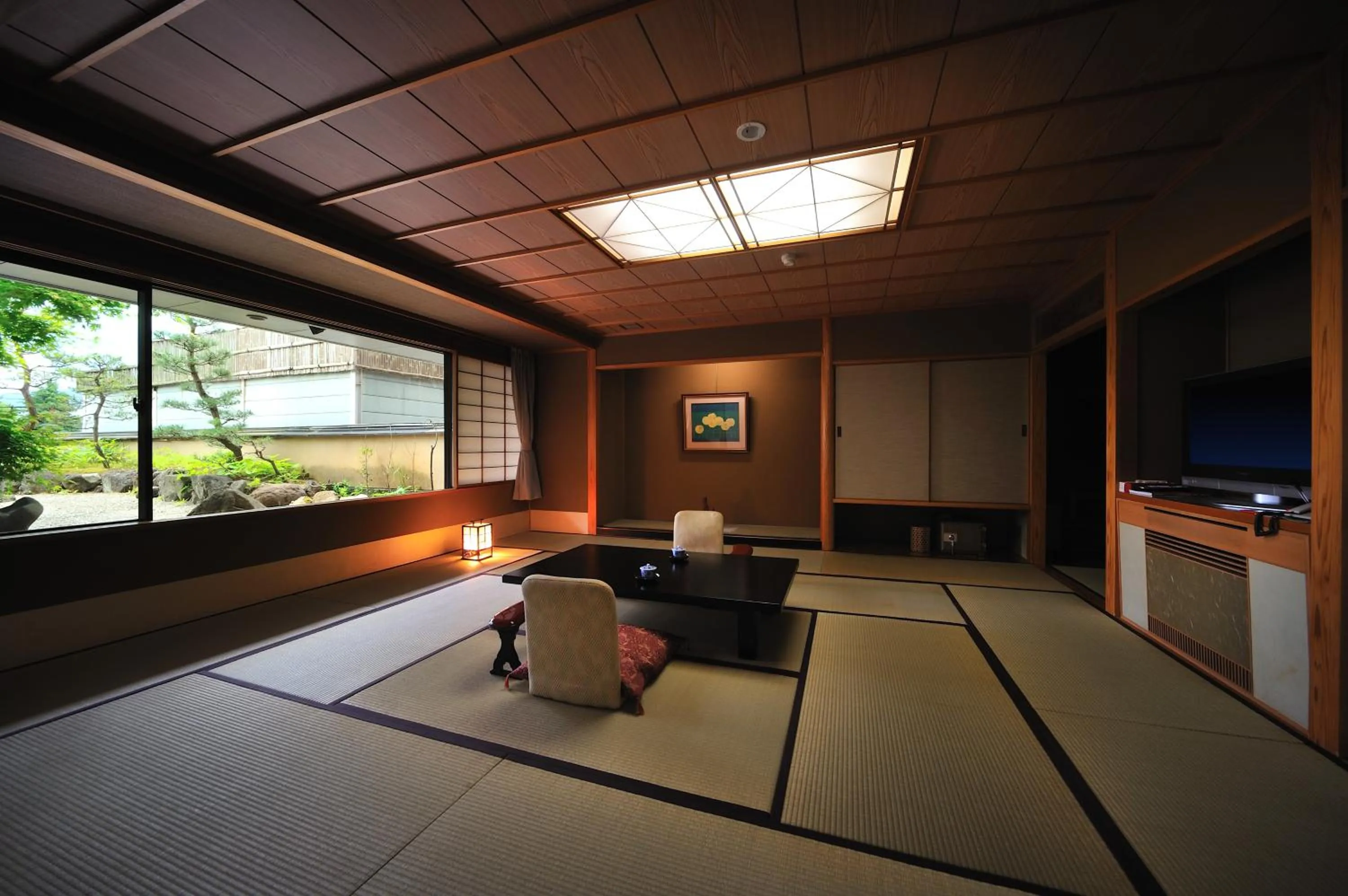 Garden in Senkeien Tsukioka Hotel