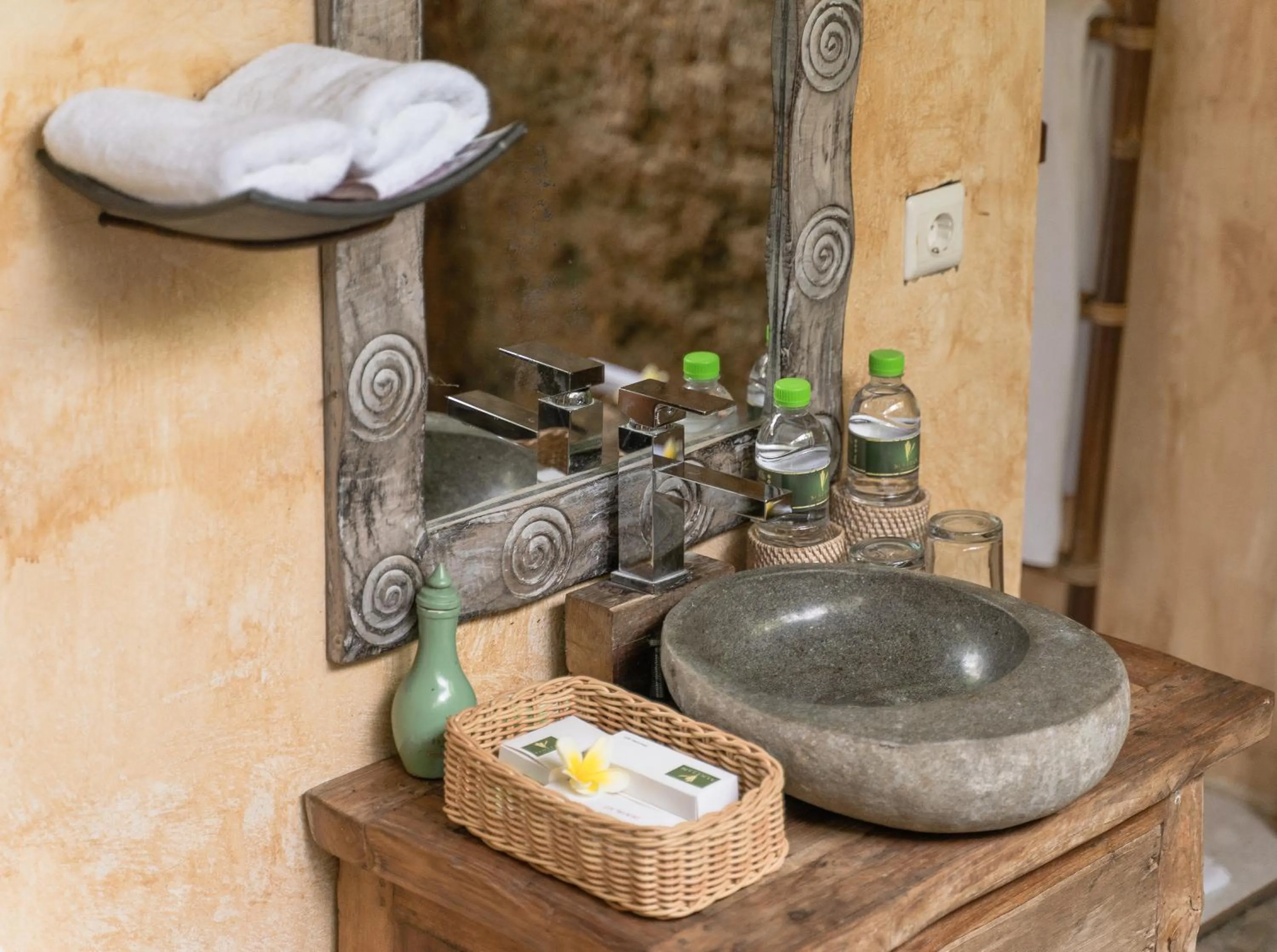 Bathroom in Senetan Villas and Spa Resort