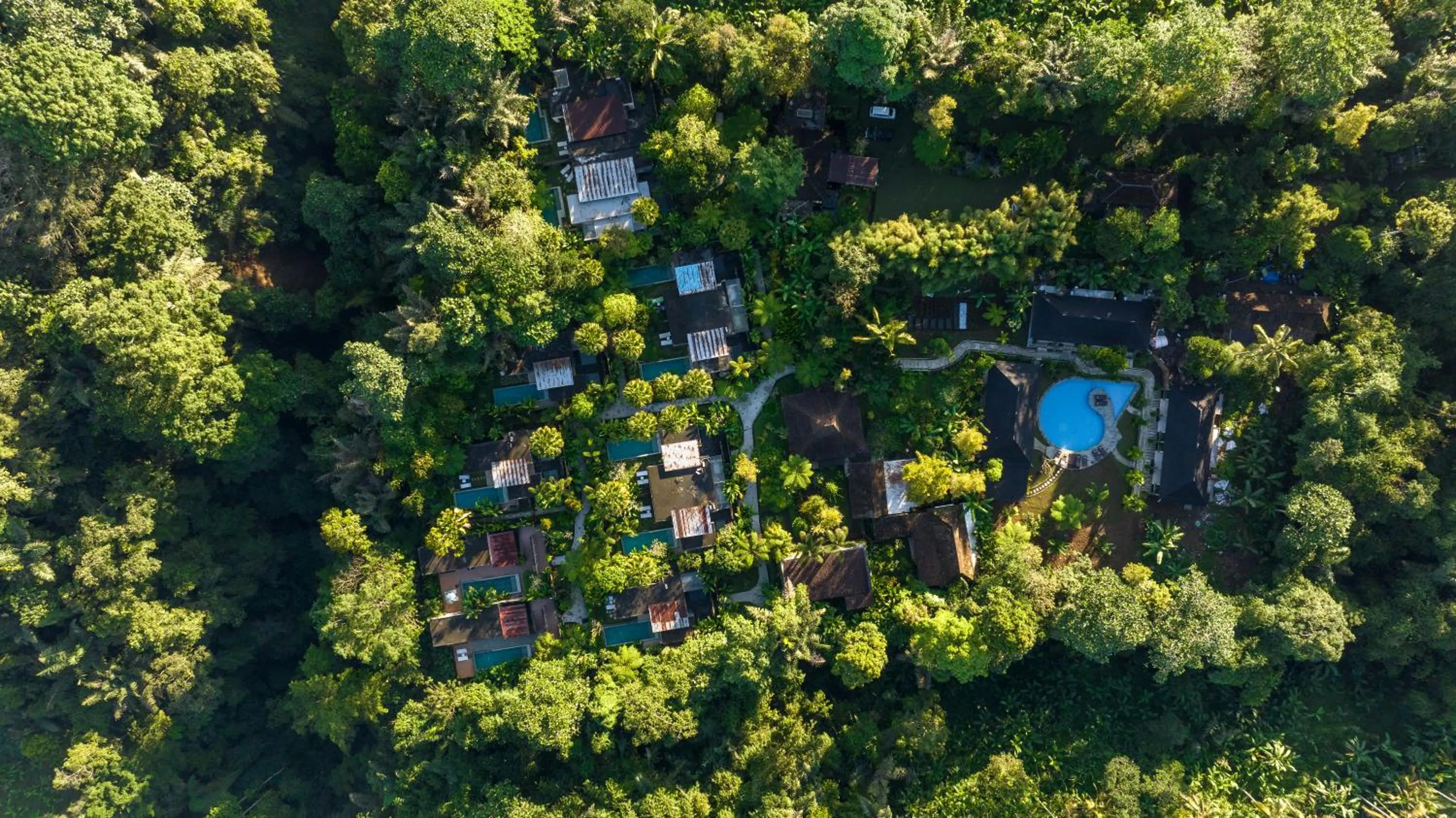 Property building in Senetan Villas and Spa Resort