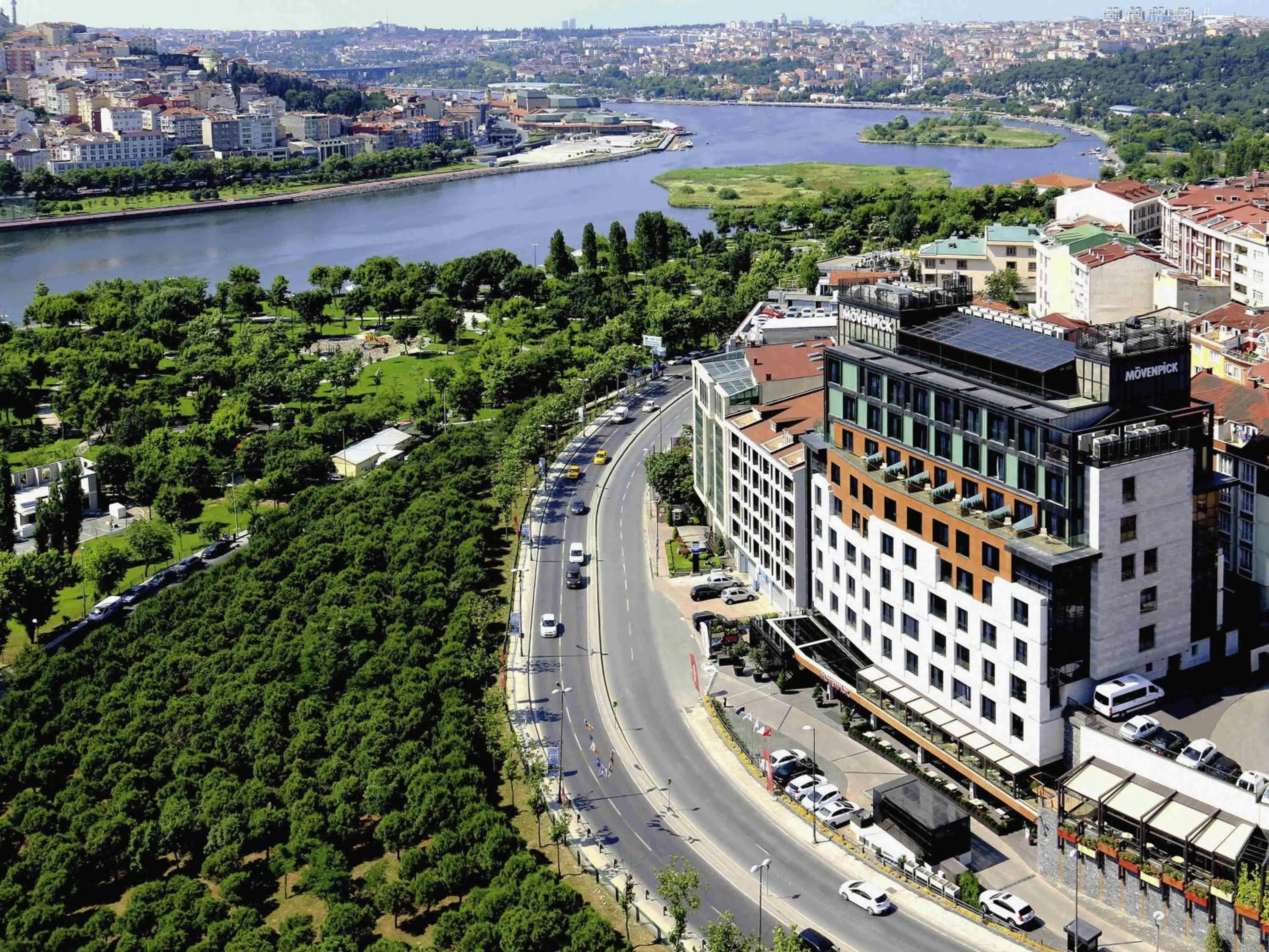 Property building in Mövenpick Istanbul Hotel Golden Horn