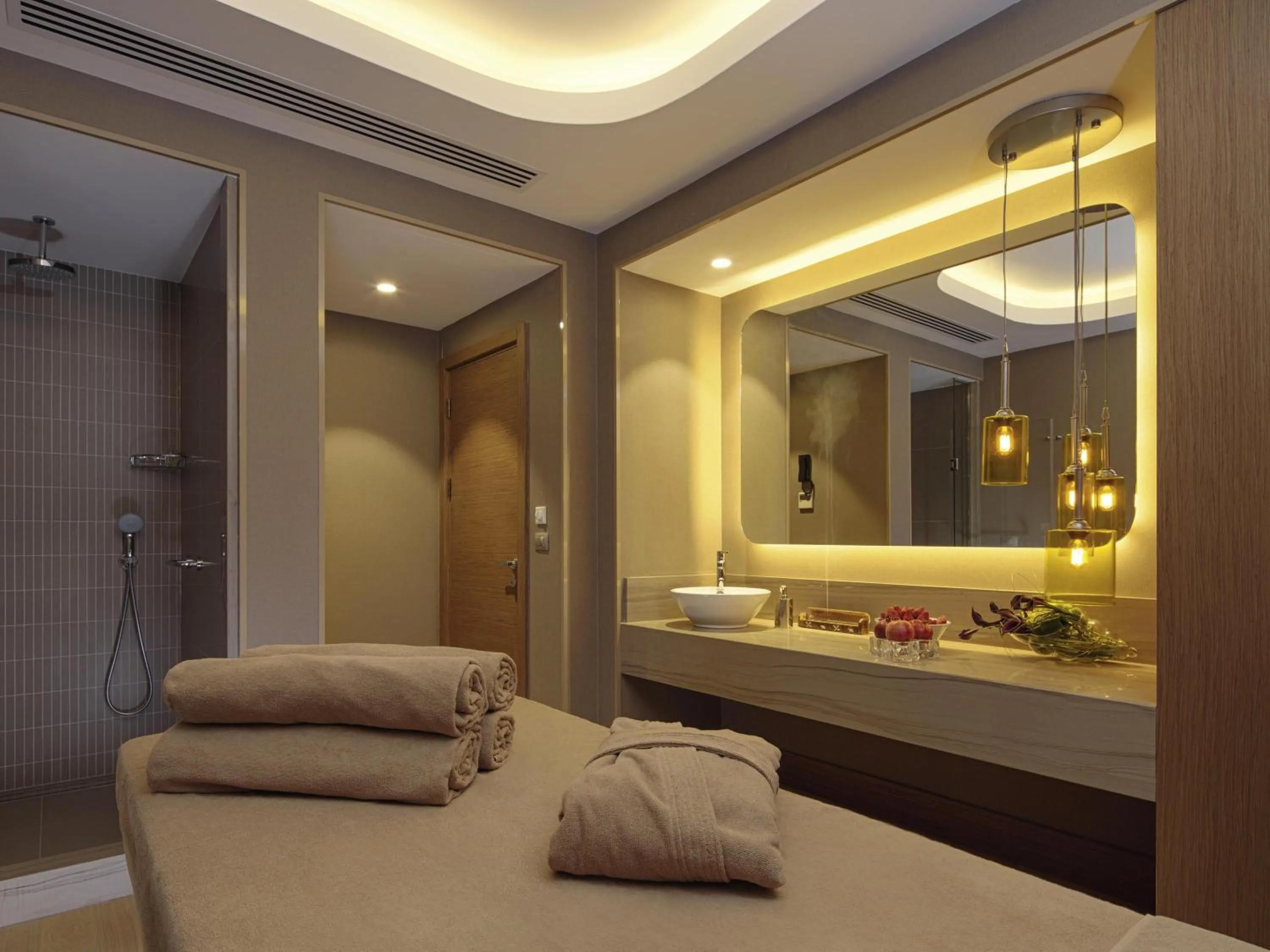 Other, Bed in Mövenpick Istanbul Hotel Golden Horn