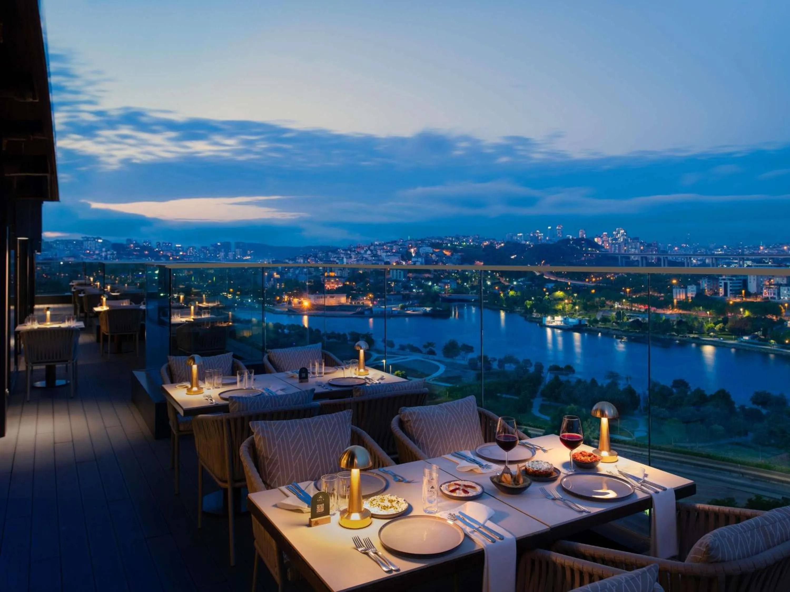 Restaurant/places to eat in Mövenpick Istanbul Hotel Golden Horn